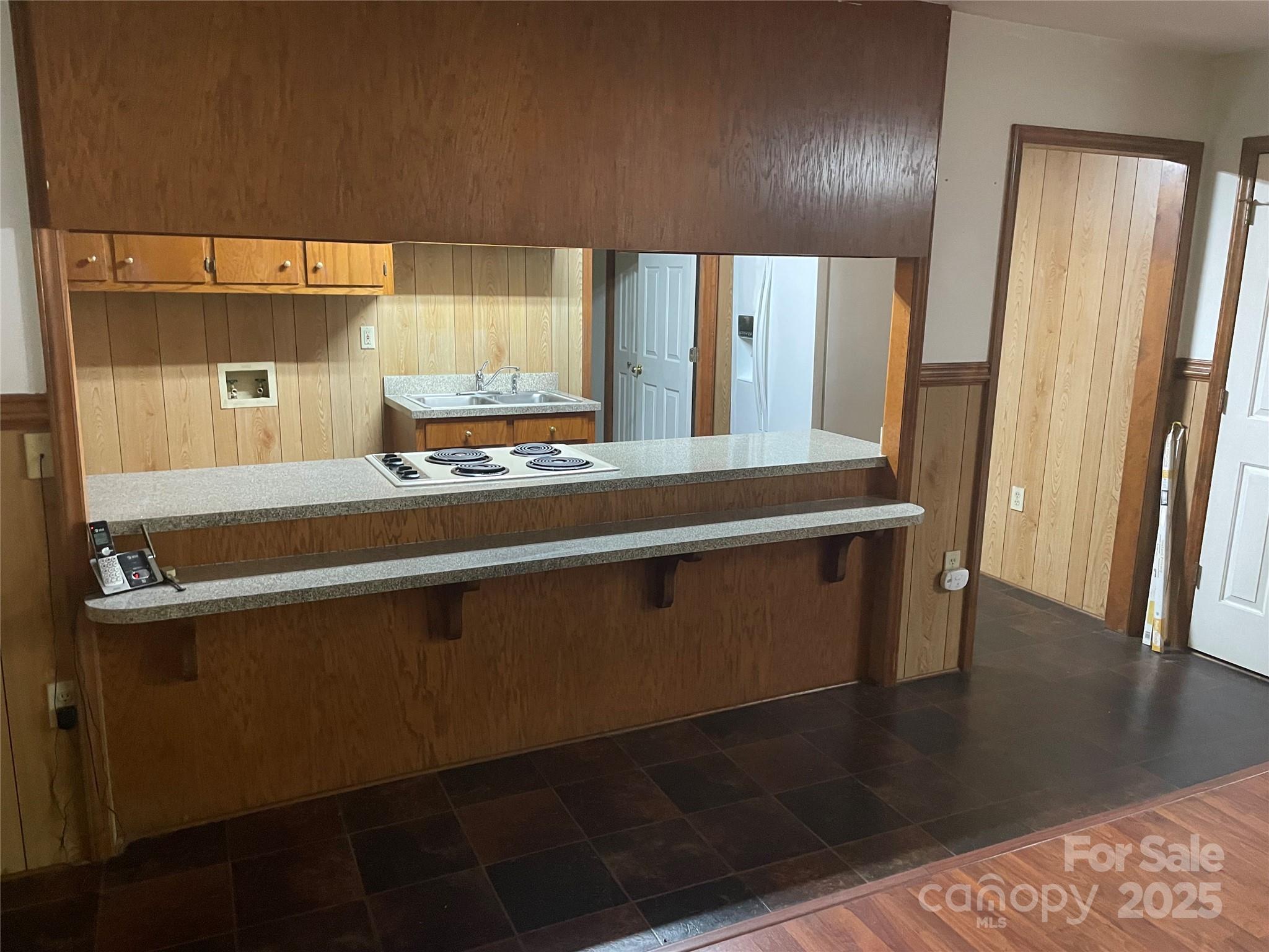 1300 Irish Potato Road Property Photo 27