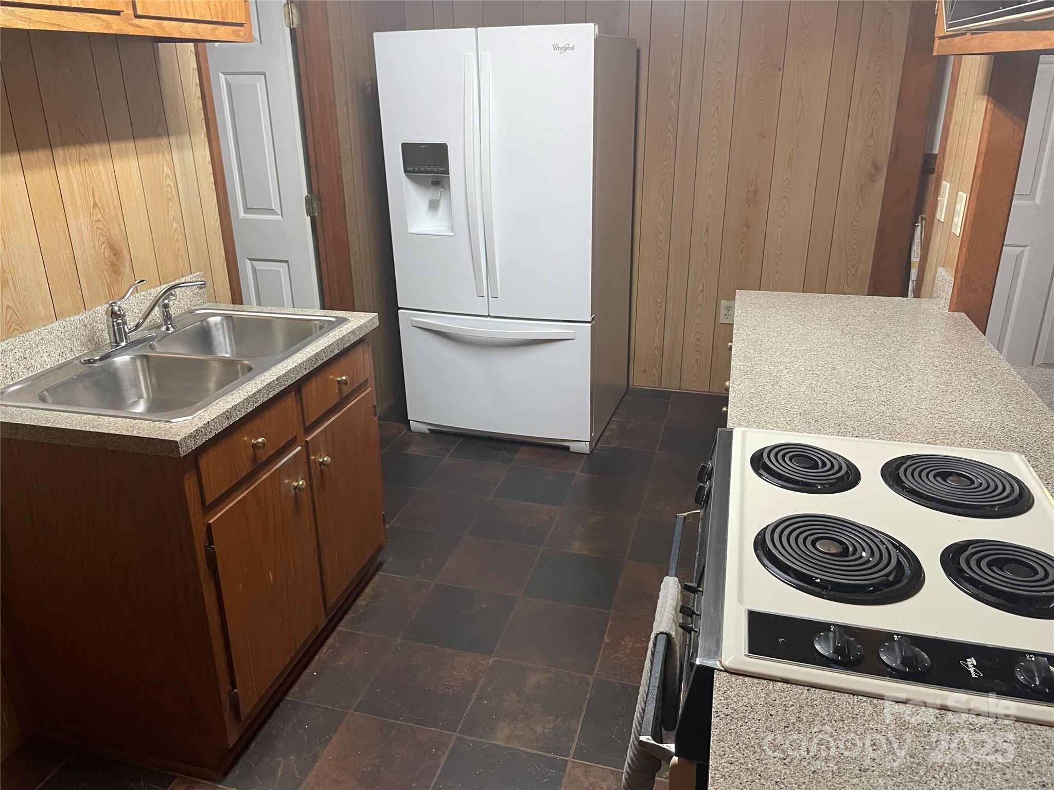 1300 Irish Potato Road Property Photo 29