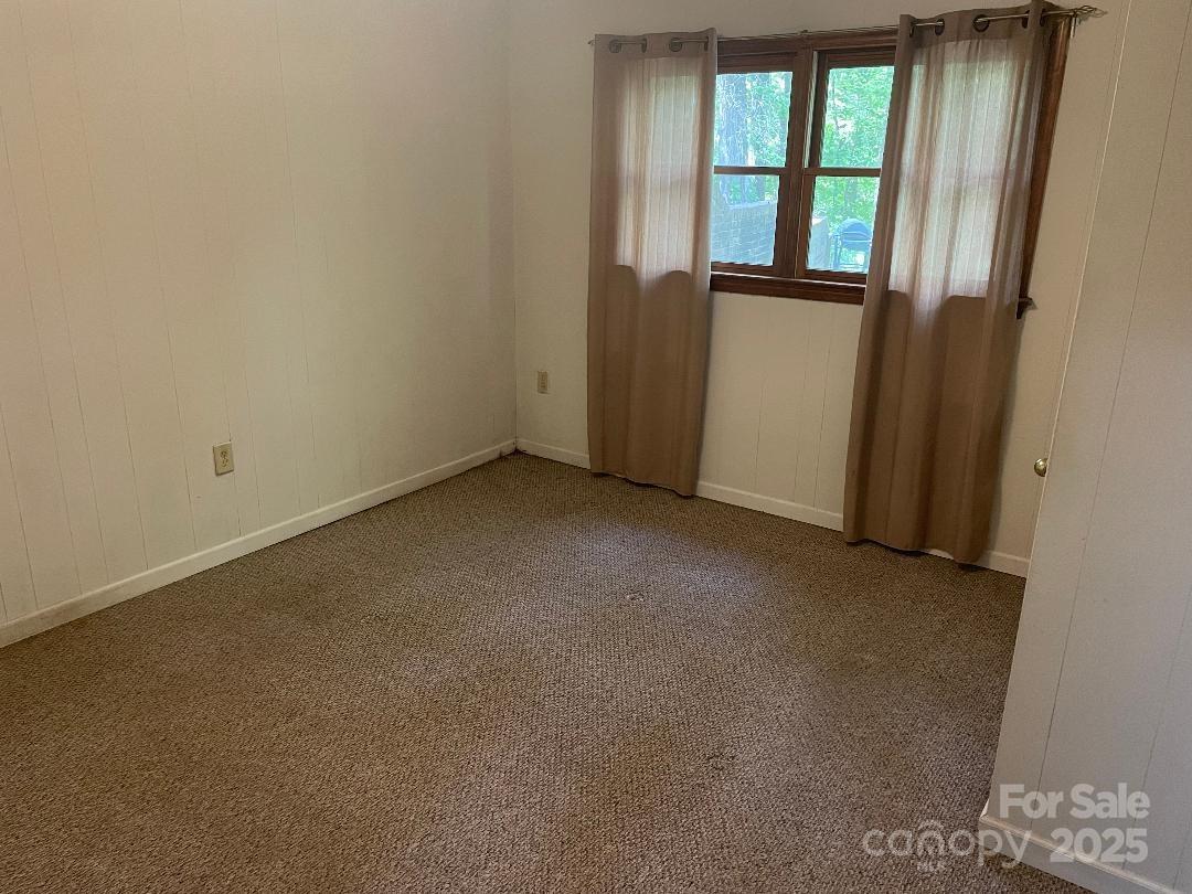 1300 Irish Potato Road Property Photo 33