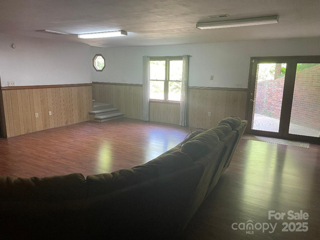 1300 Irish Potato Road Property Photo 38