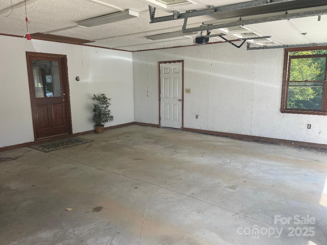 1300 Irish Potato Road Property Photo 41