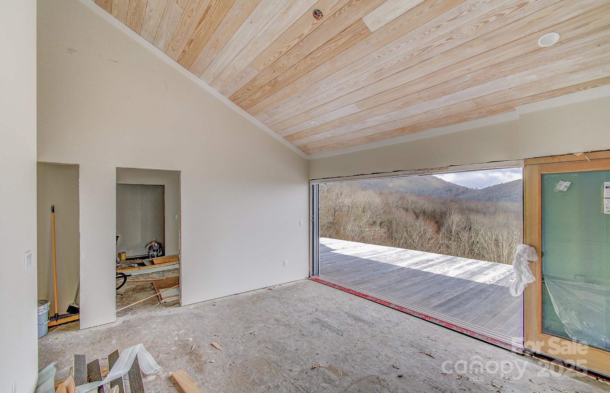 475 Dancing Bear Drive Property Photo 7
