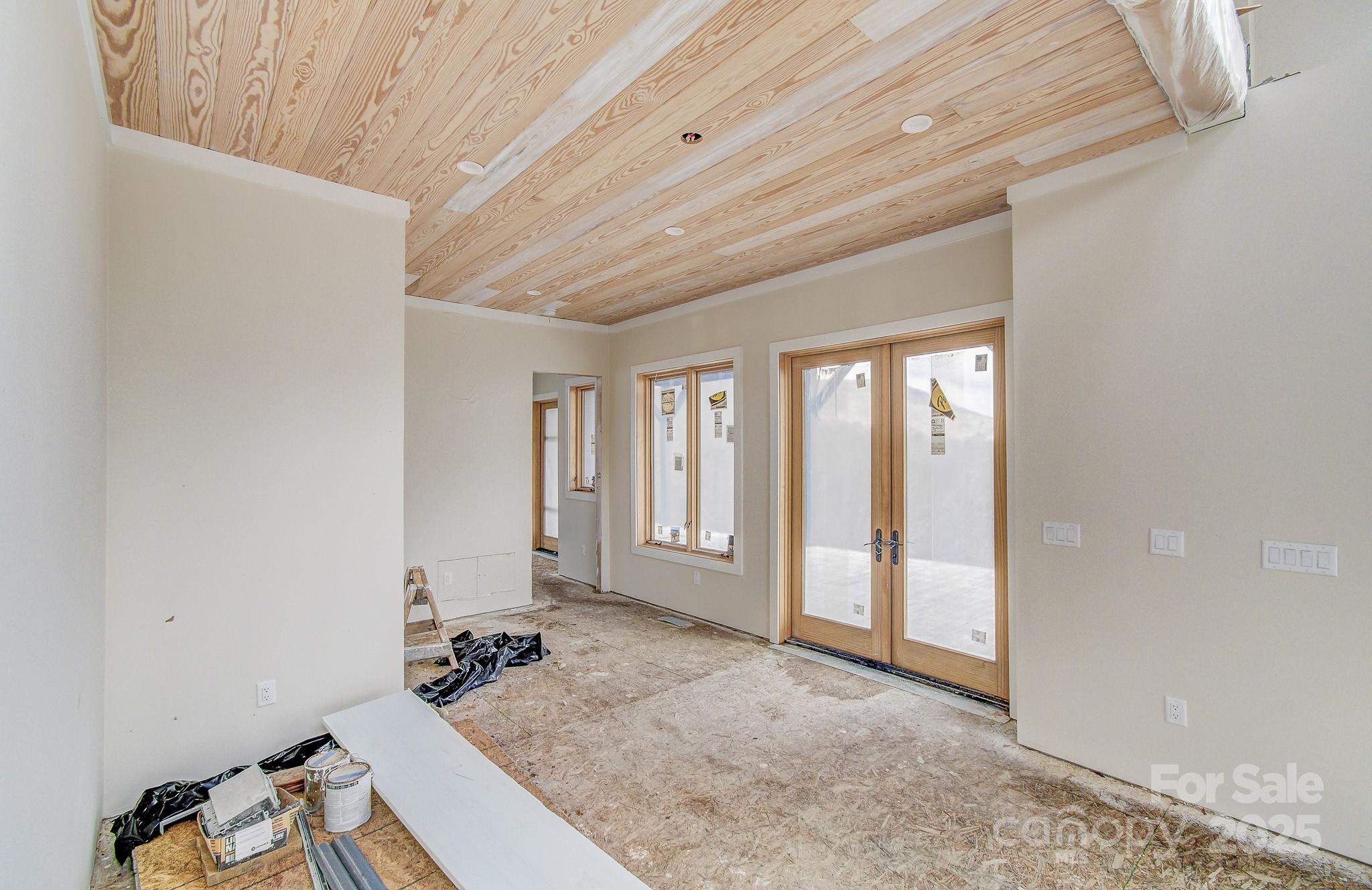 475 Dancing Bear Drive Property Photo 11