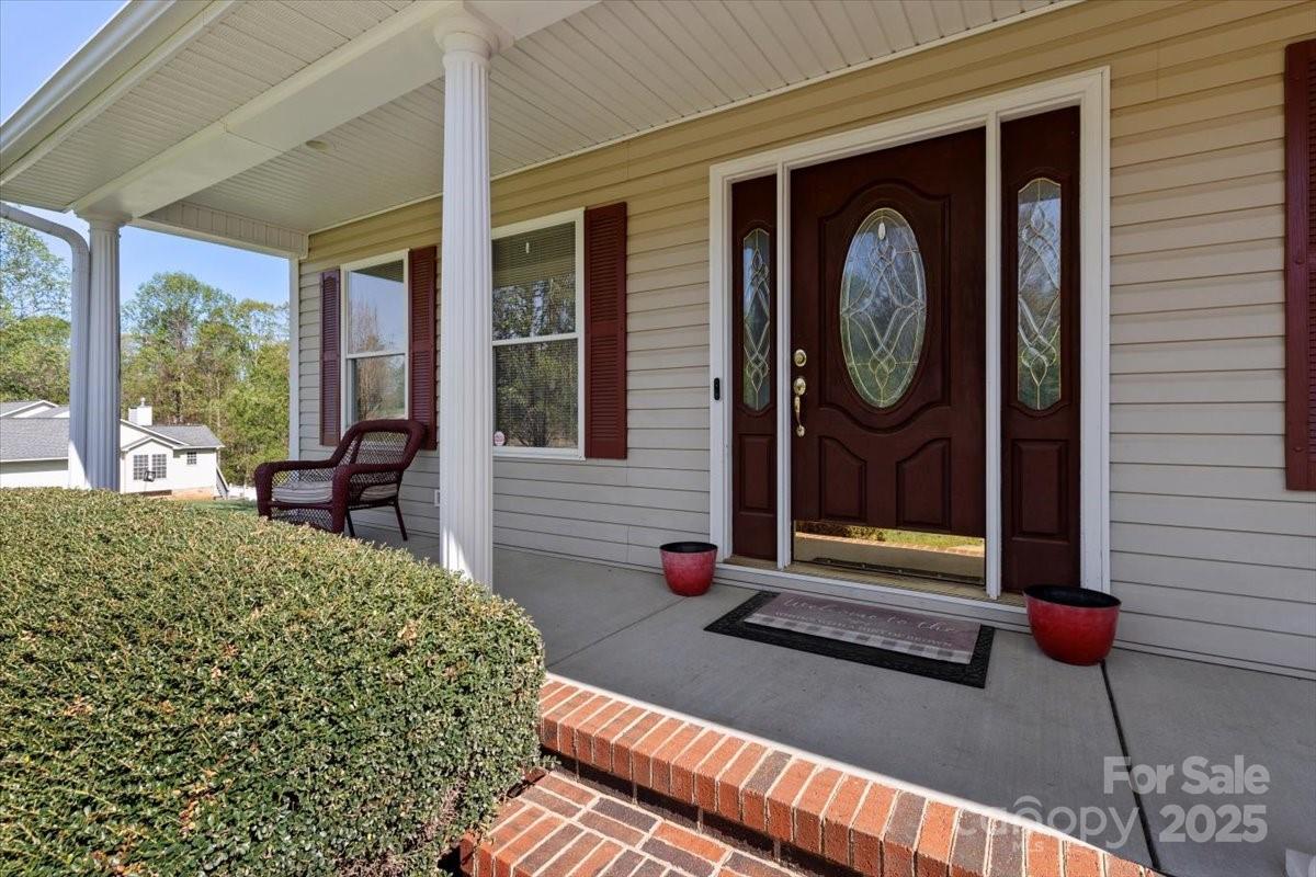 106 Zurich Lane Property Photo 7