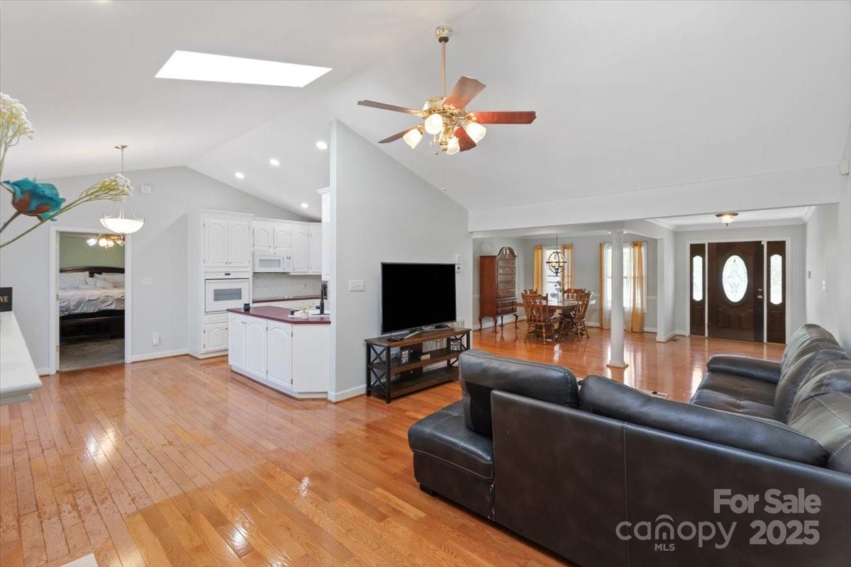 106 Zurich Lane Property Photo 27