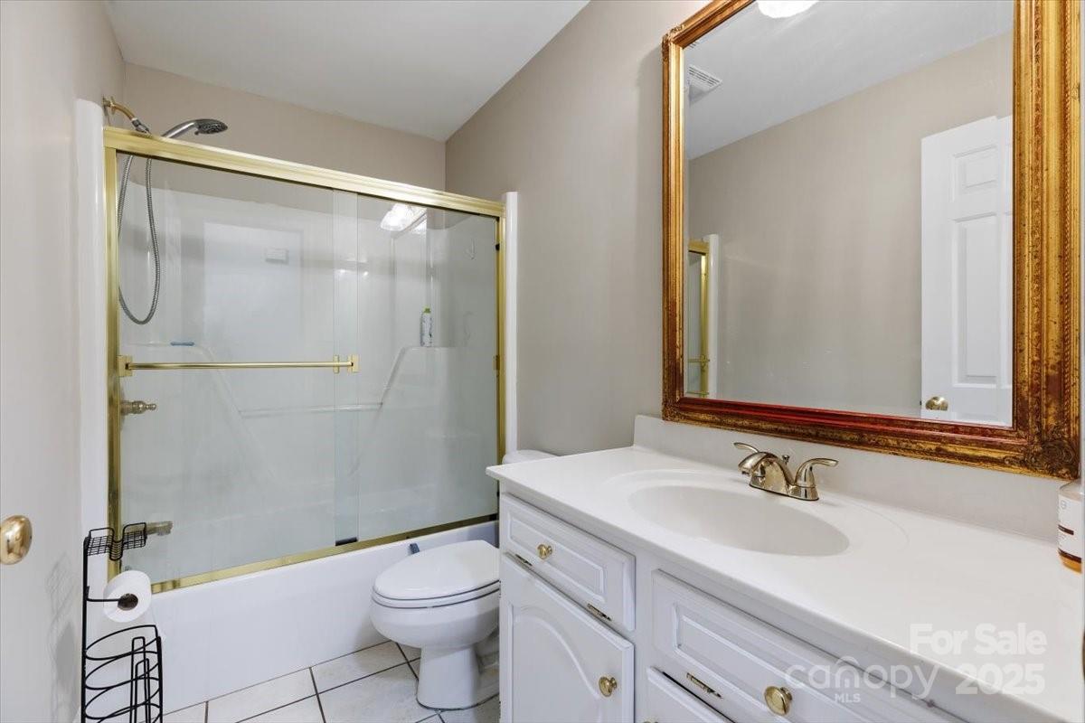 106 Zurich Lane Property Photo 32
