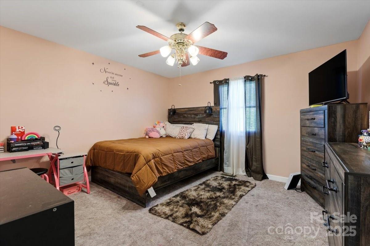 106 Zurich Lane Property Photo 33