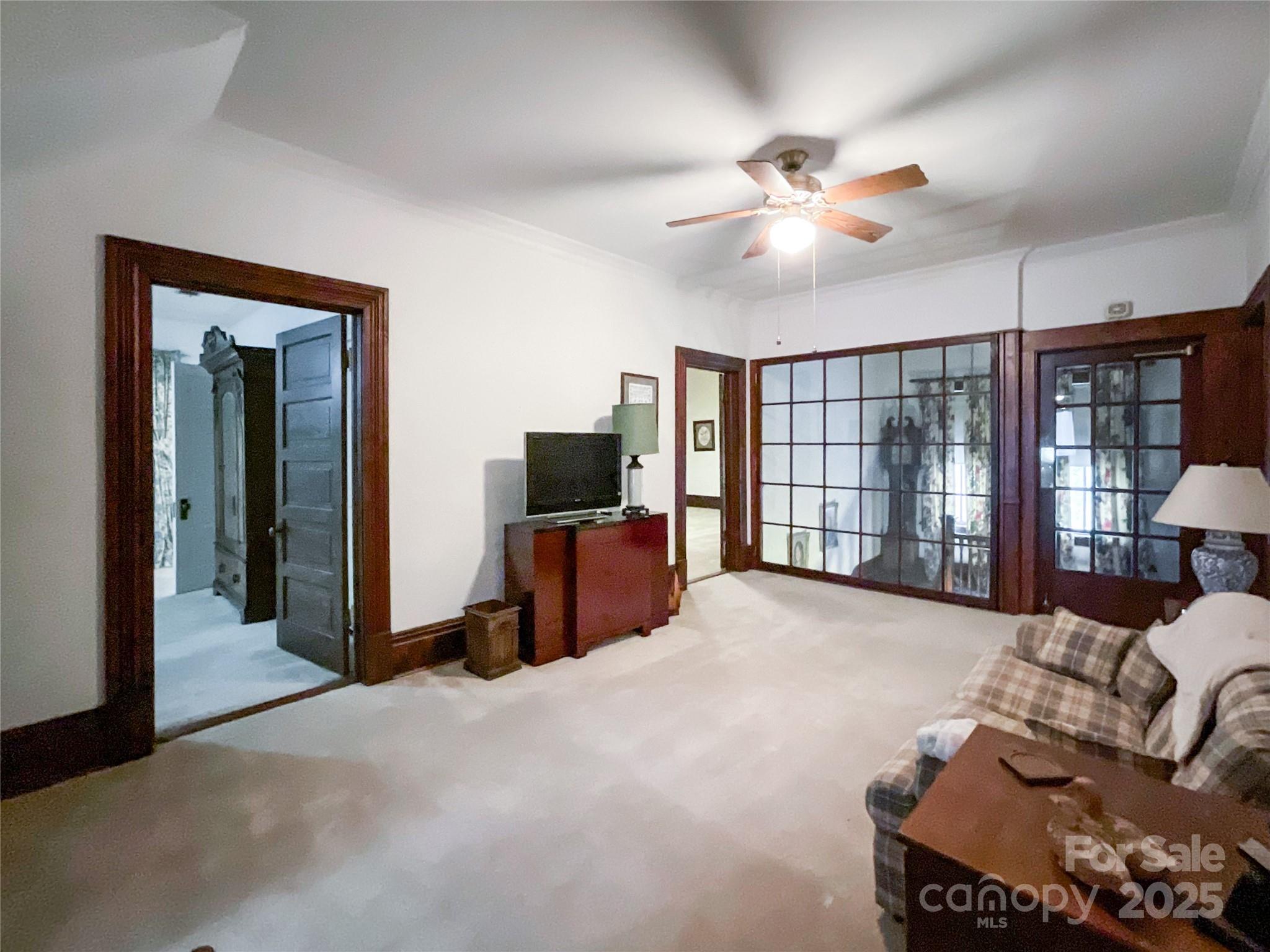 306 W Main Street Property Photo 38