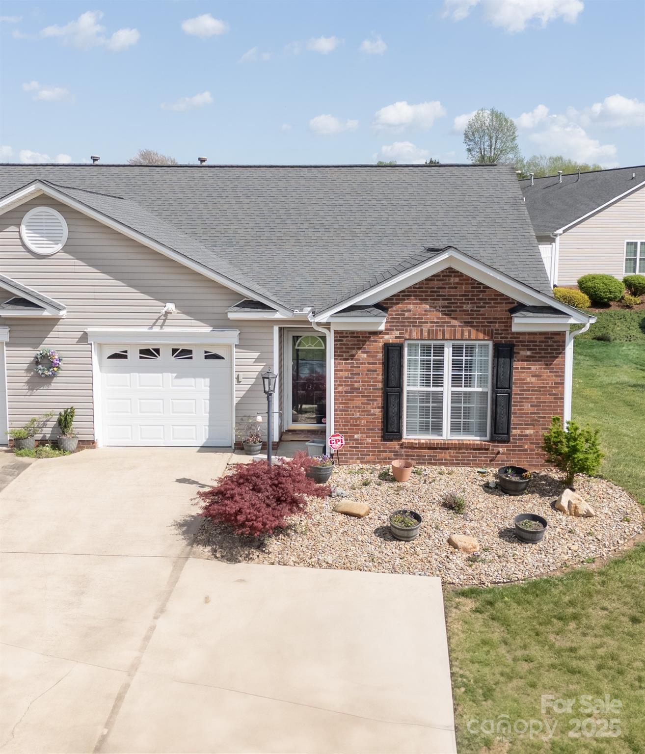 137 Lady Slipper Lane Property Photo