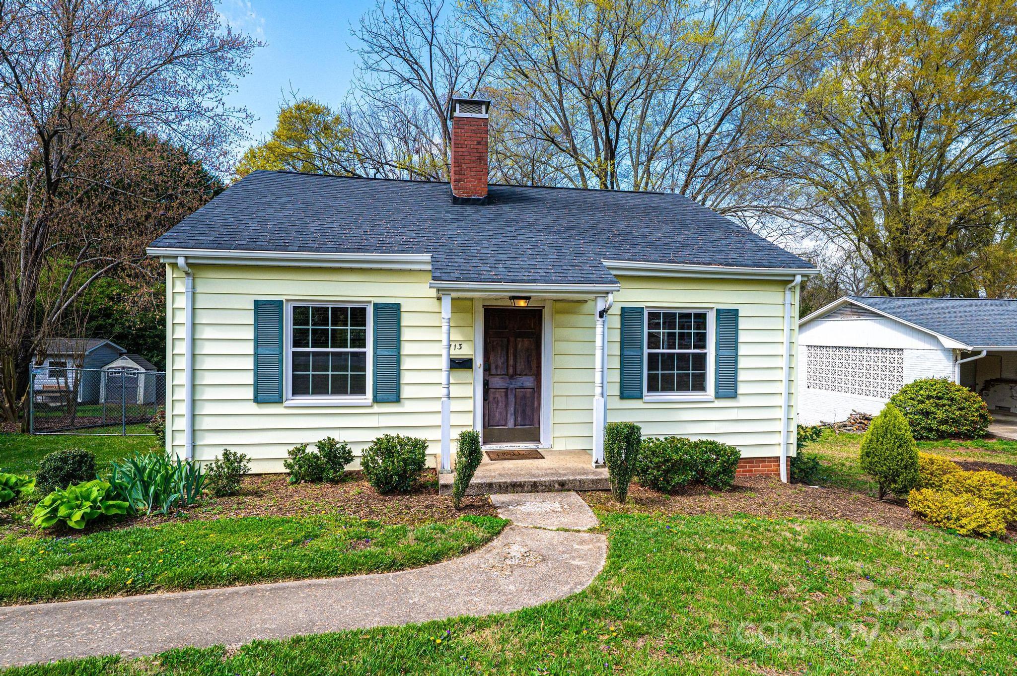713 8th Street Drive Property Photo