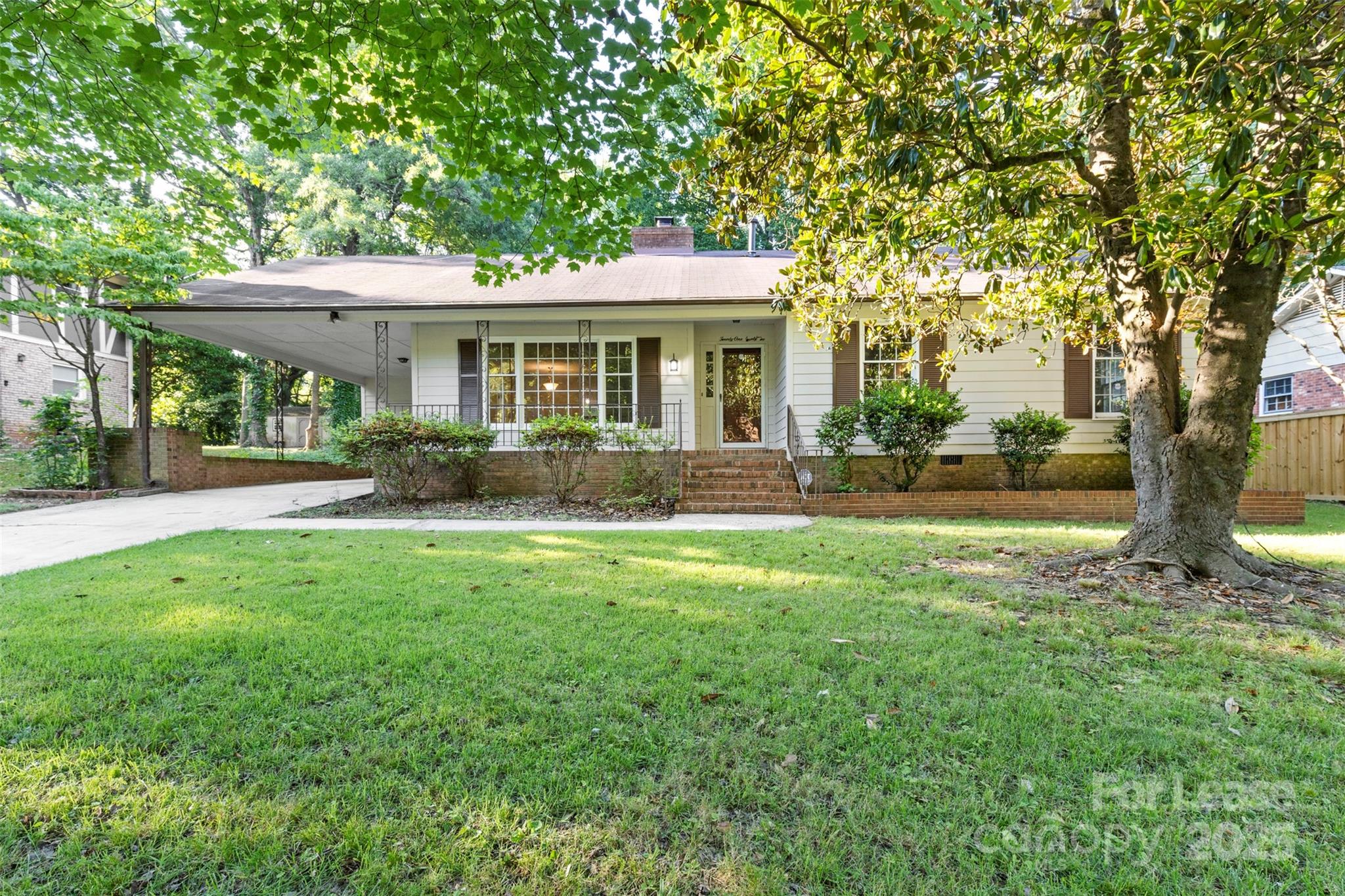 2122 Knickerbocker Drive Property Photo