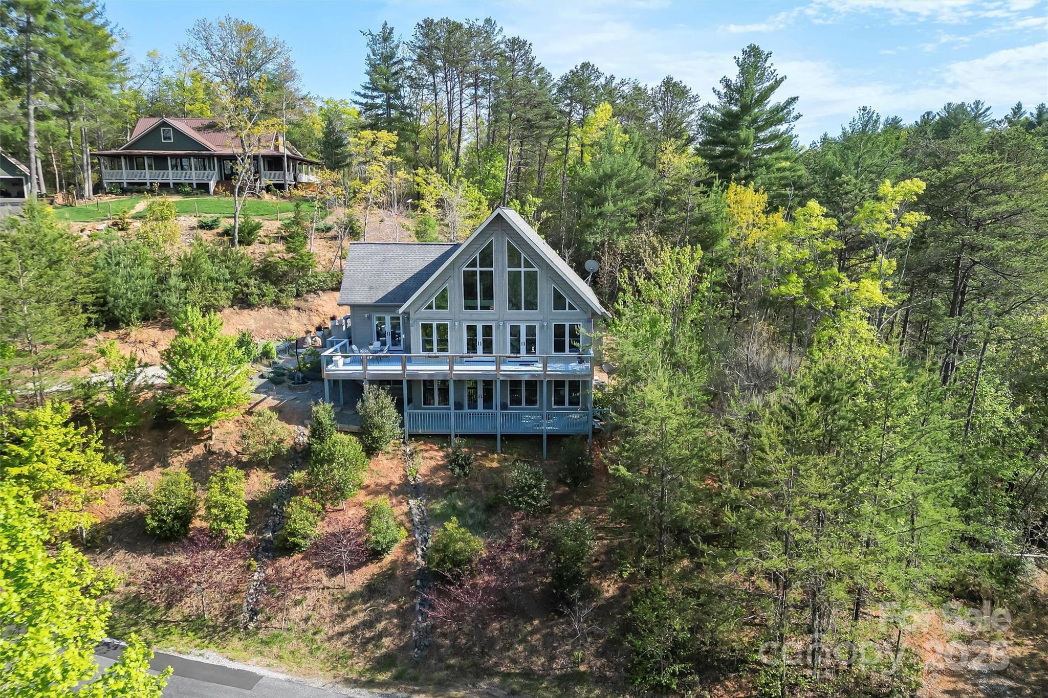 521 Waters Edge Drive Property Photo