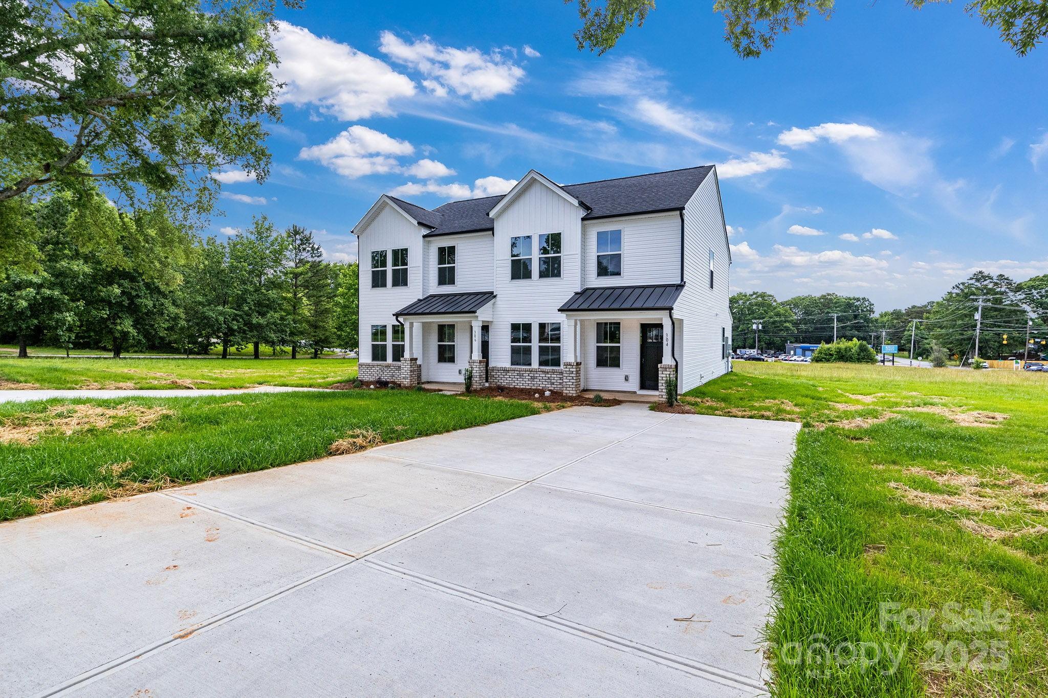 304 And 306 Buford Drive Property Photo 3