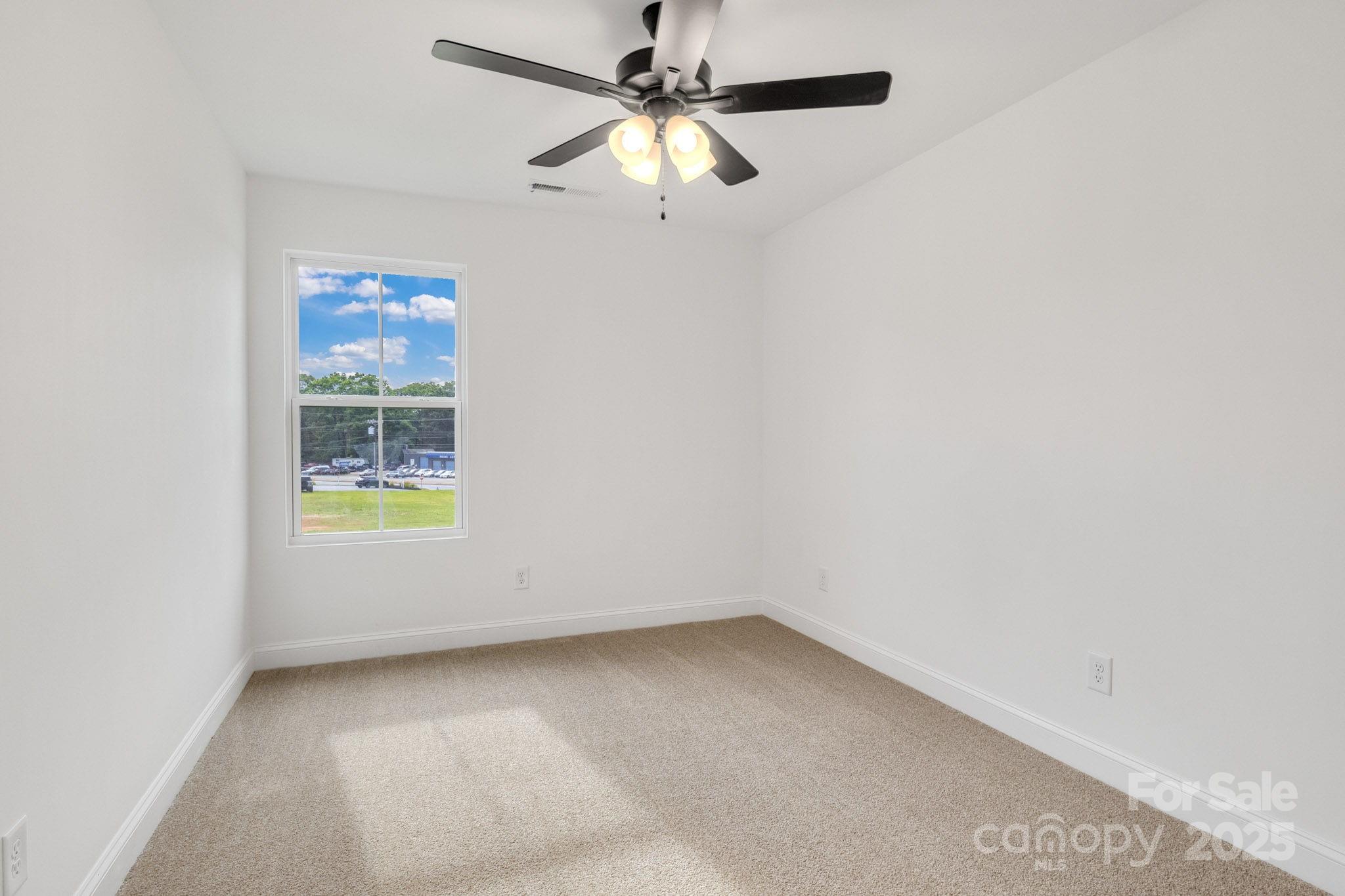 304 And 306 Buford Drive Property Photo 14