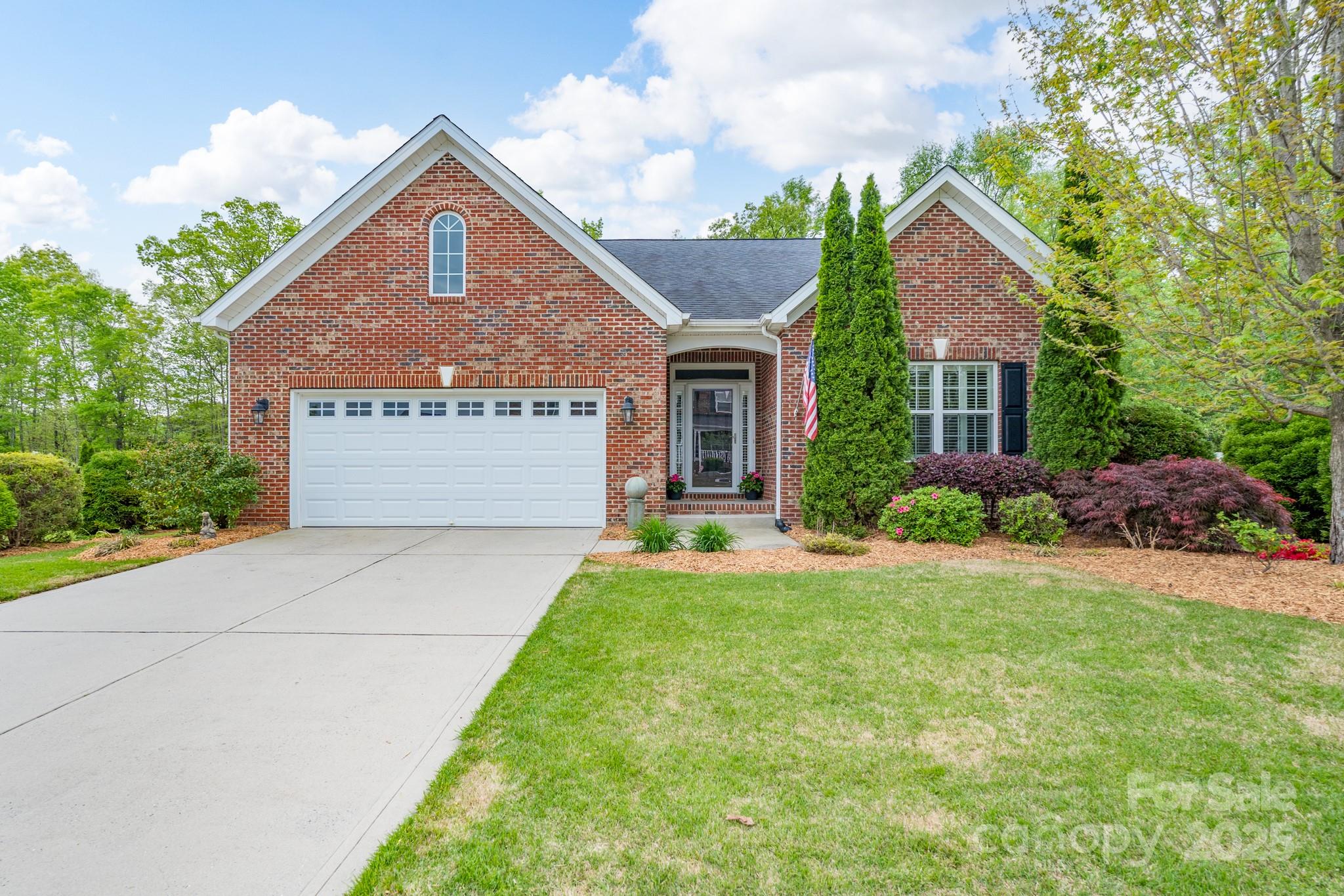 5135 Norway Lane Property Photo 1