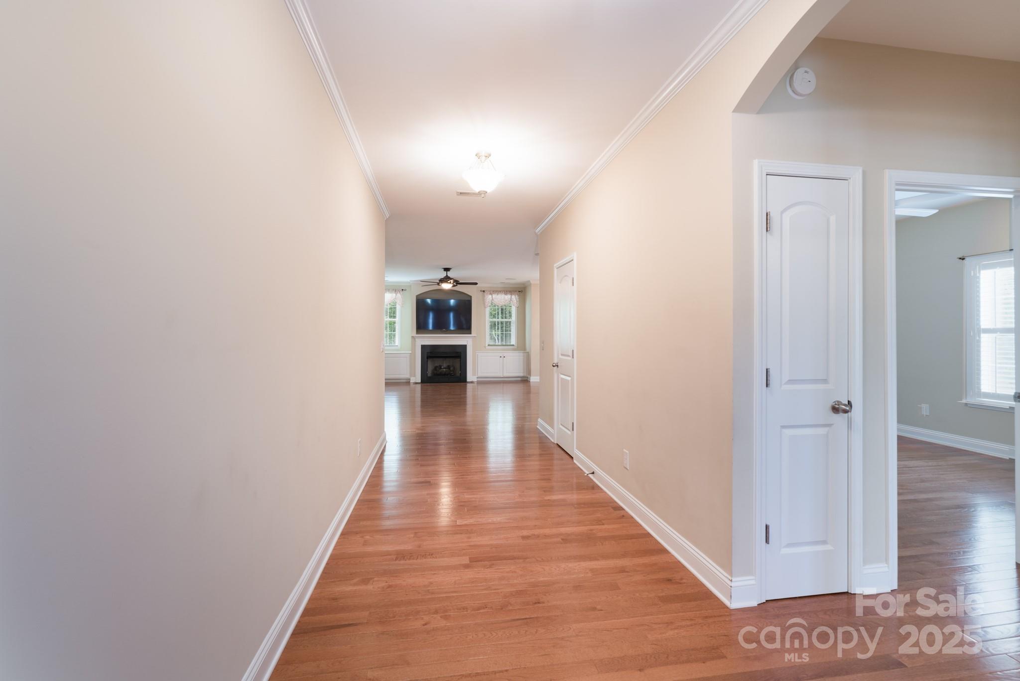5135 Norway Lane Property Photo 3