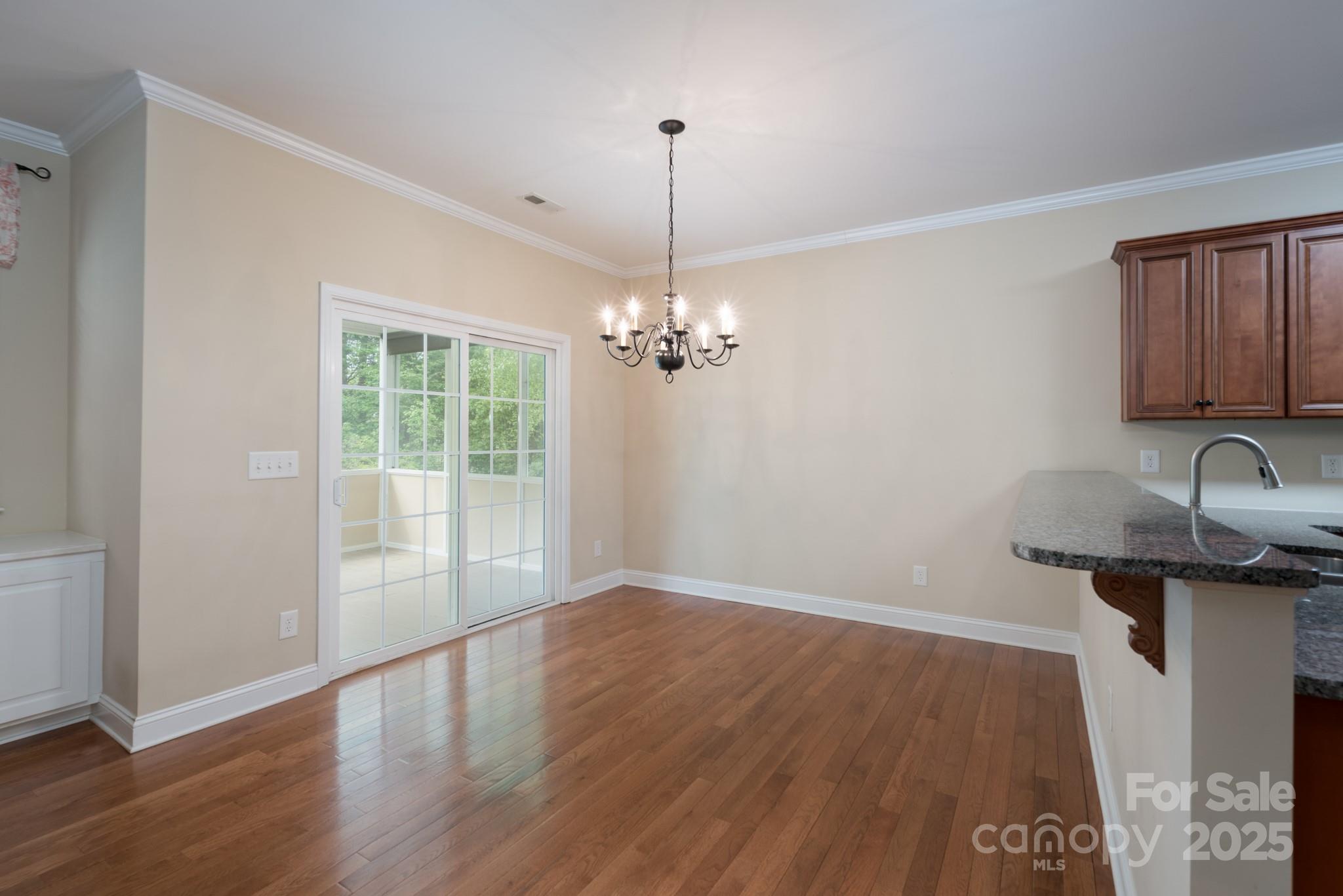 5135 Norway Lane Property Photo 8