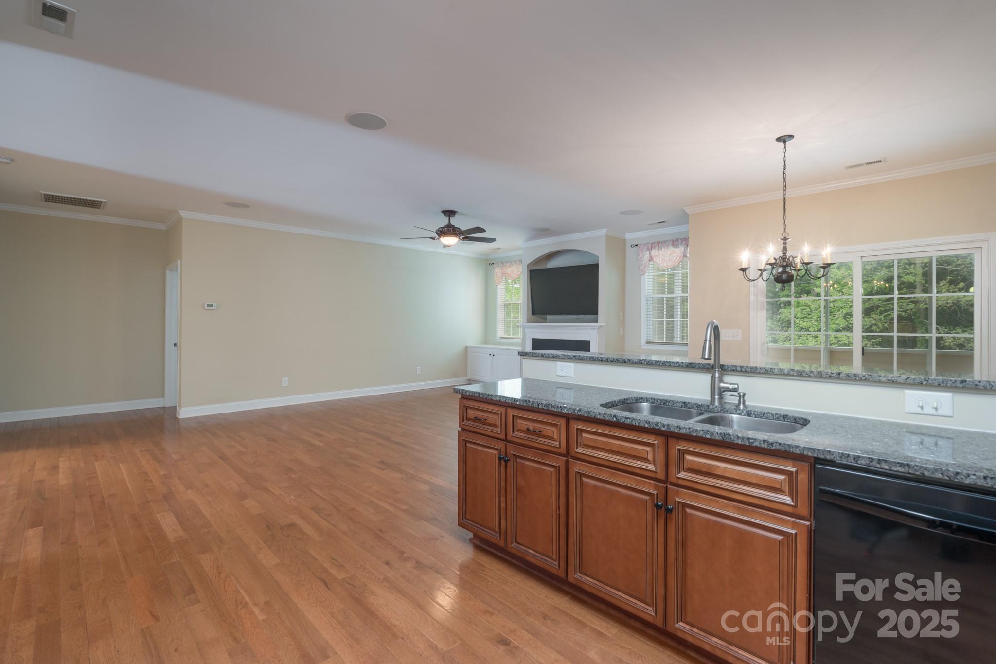 5135 Norway Lane Property Photo 11