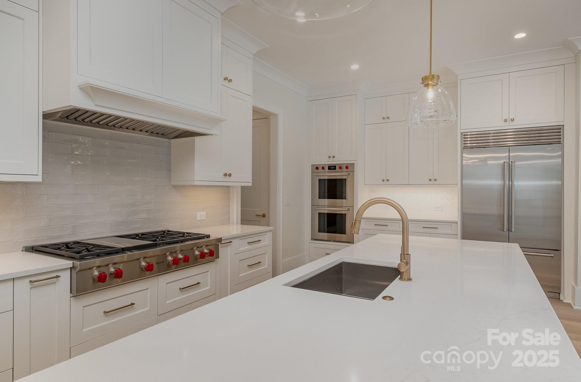 2924 Sharon View Road B Property Photo 5