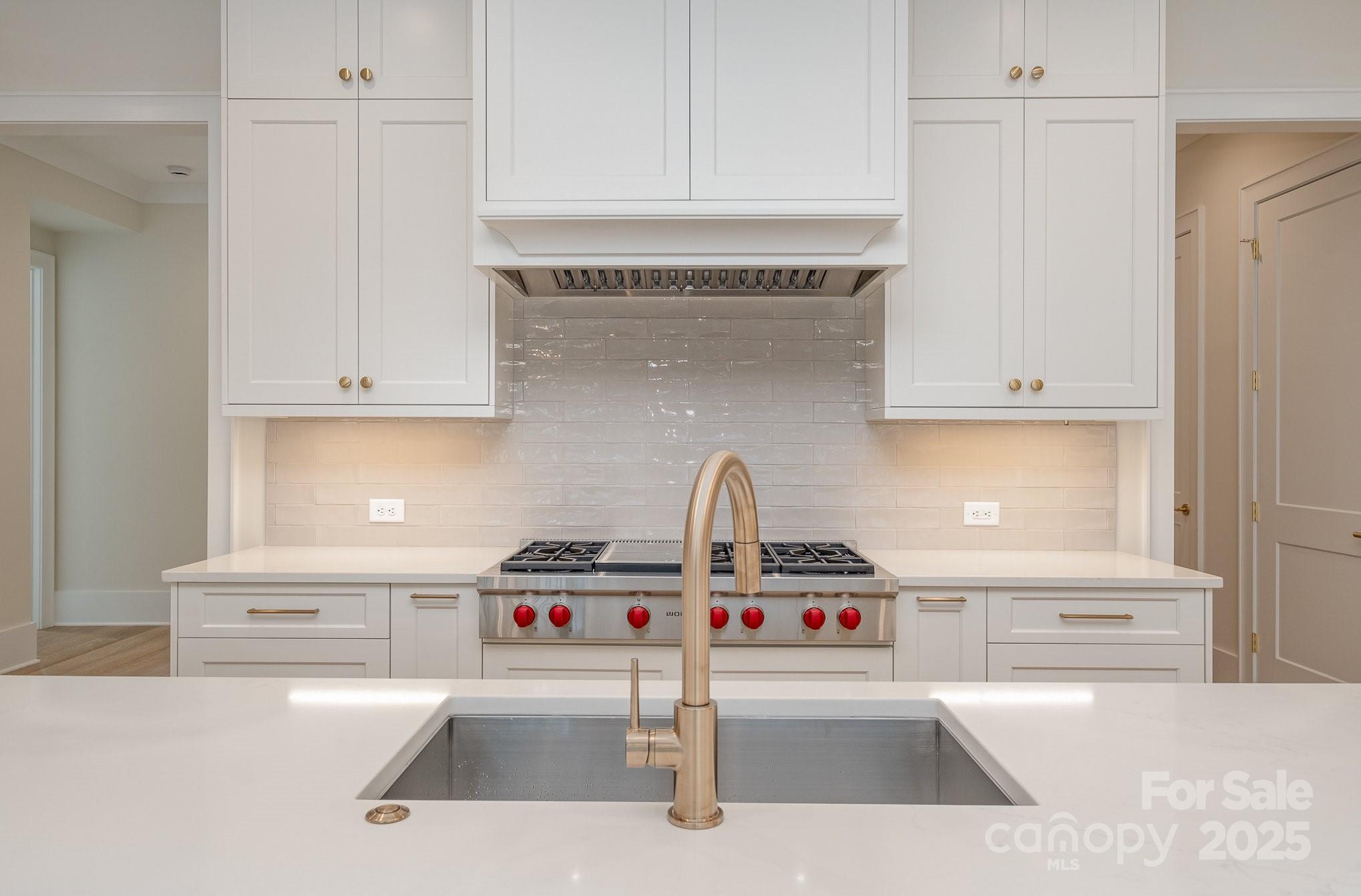 2924 Sharon View Road B Property Photo 7