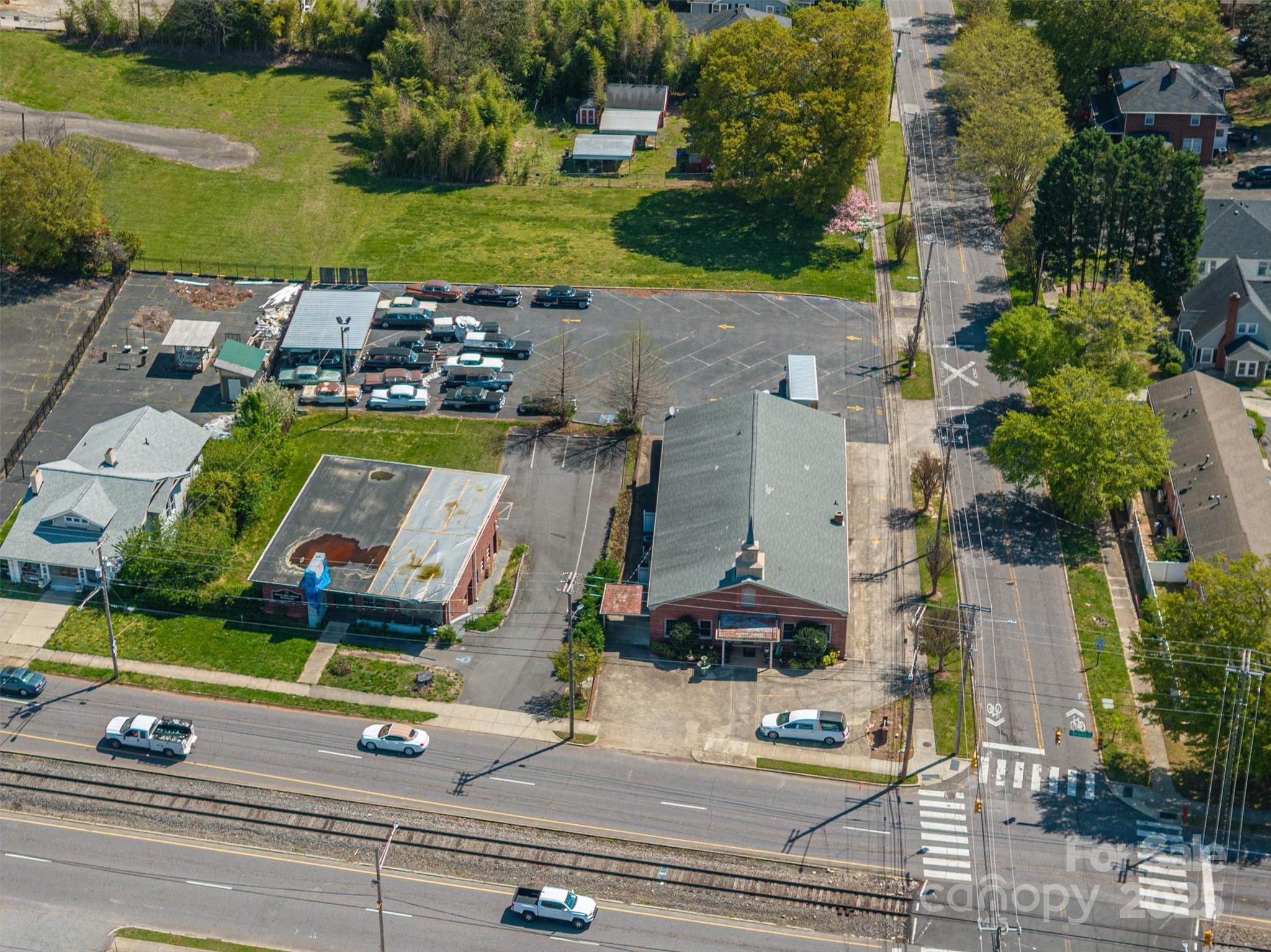 220 S Broad Street Property Photo 4