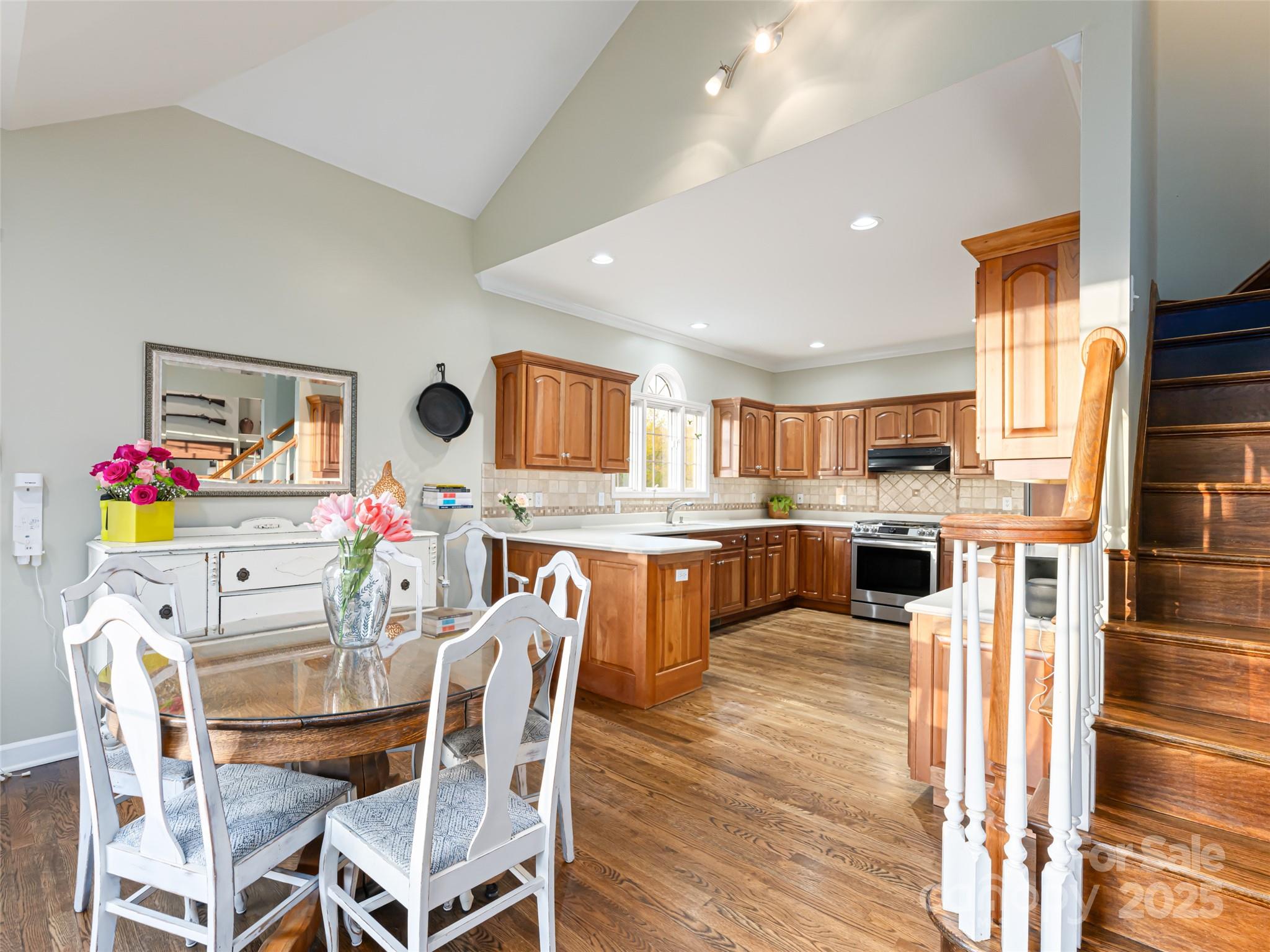 9 Meadow Glen Drive Property Photo 11