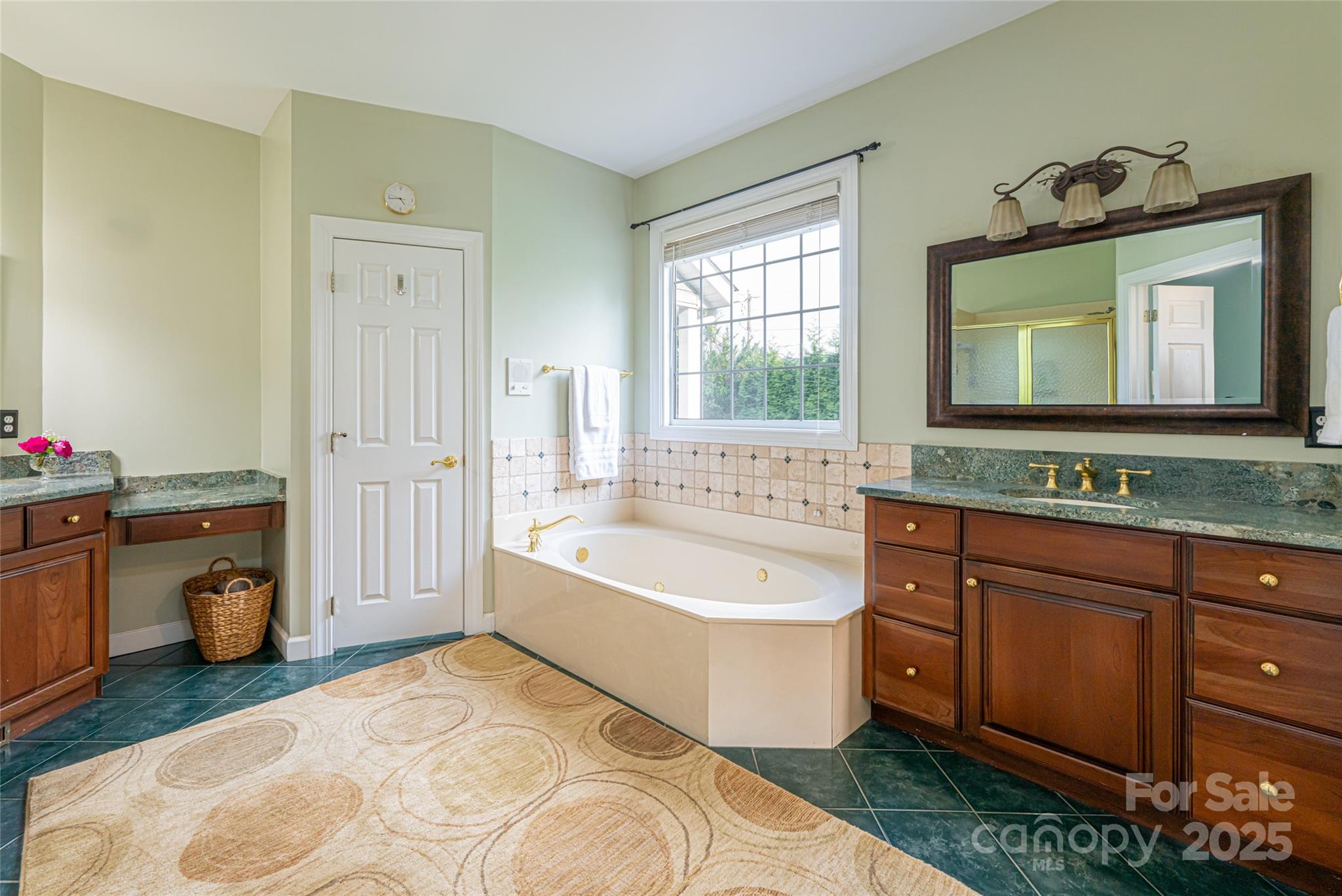 9 Meadow Glen Drive Property Photo 19