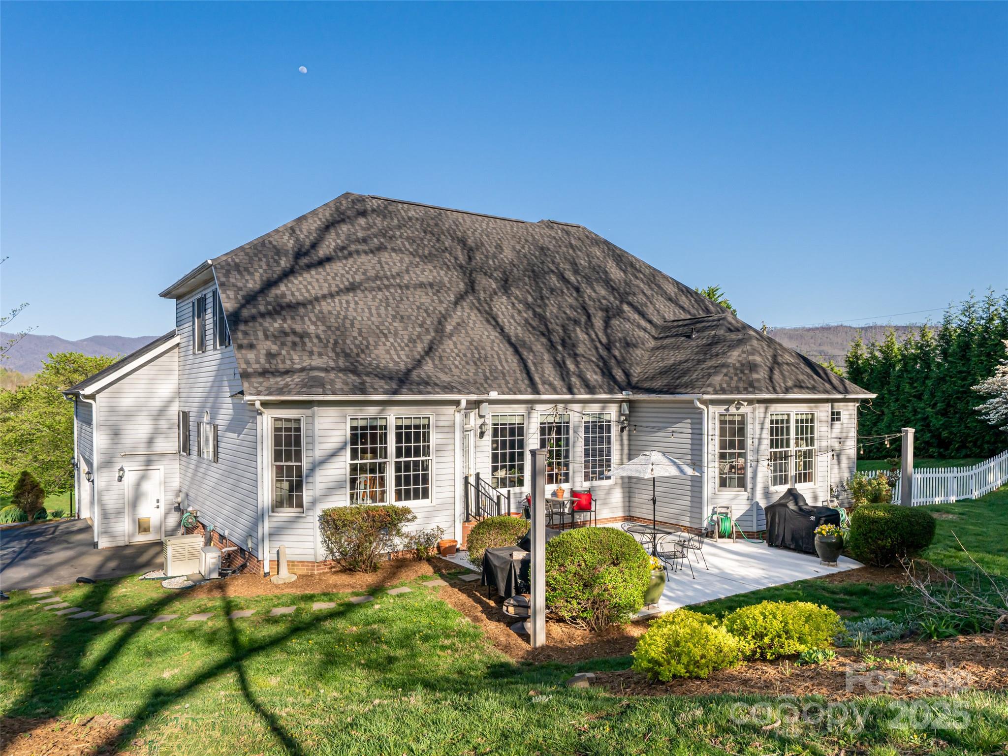 9 Meadow Glen Drive Property Photo 32