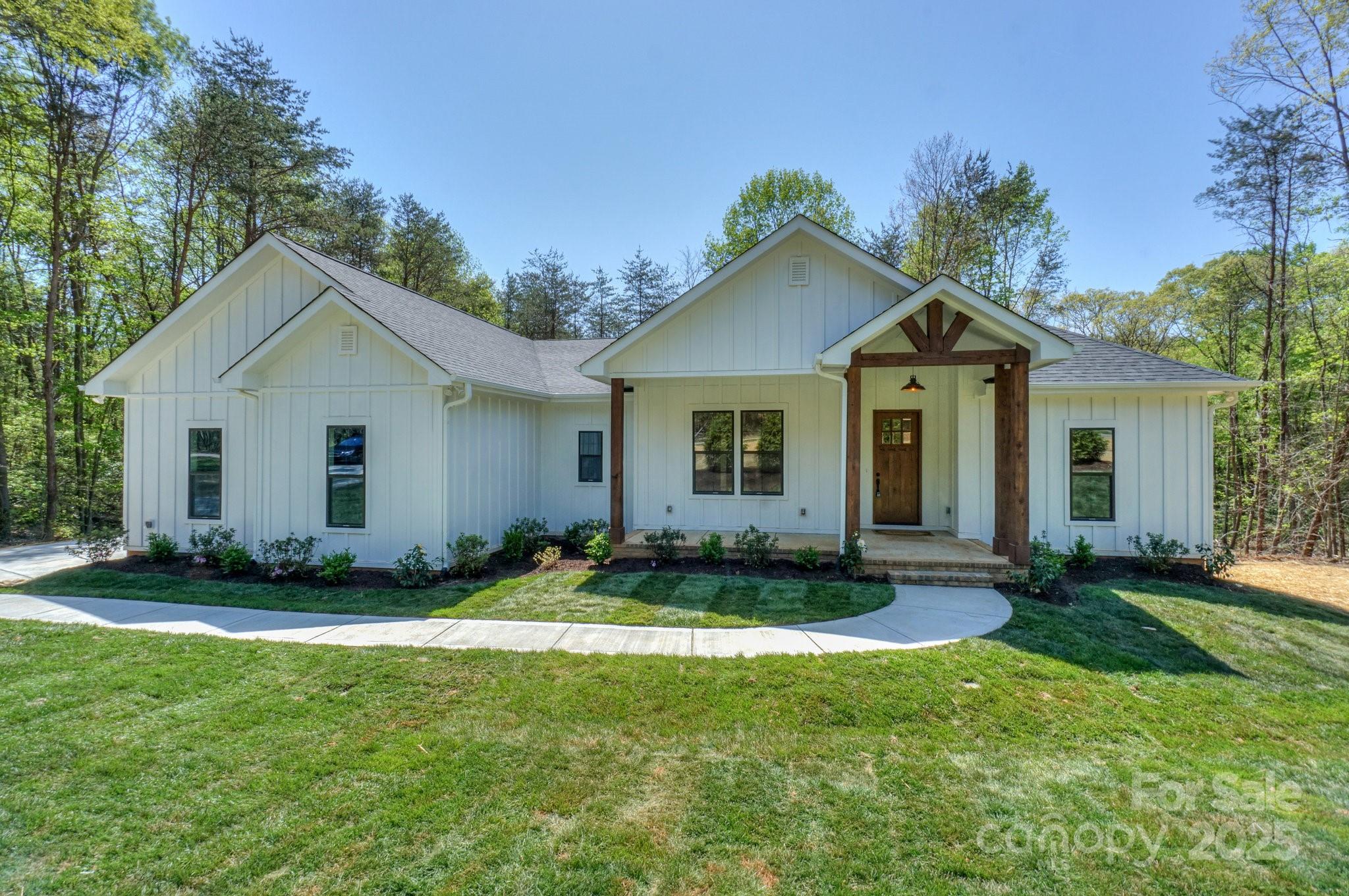 8225 Long Island Road Property Photo