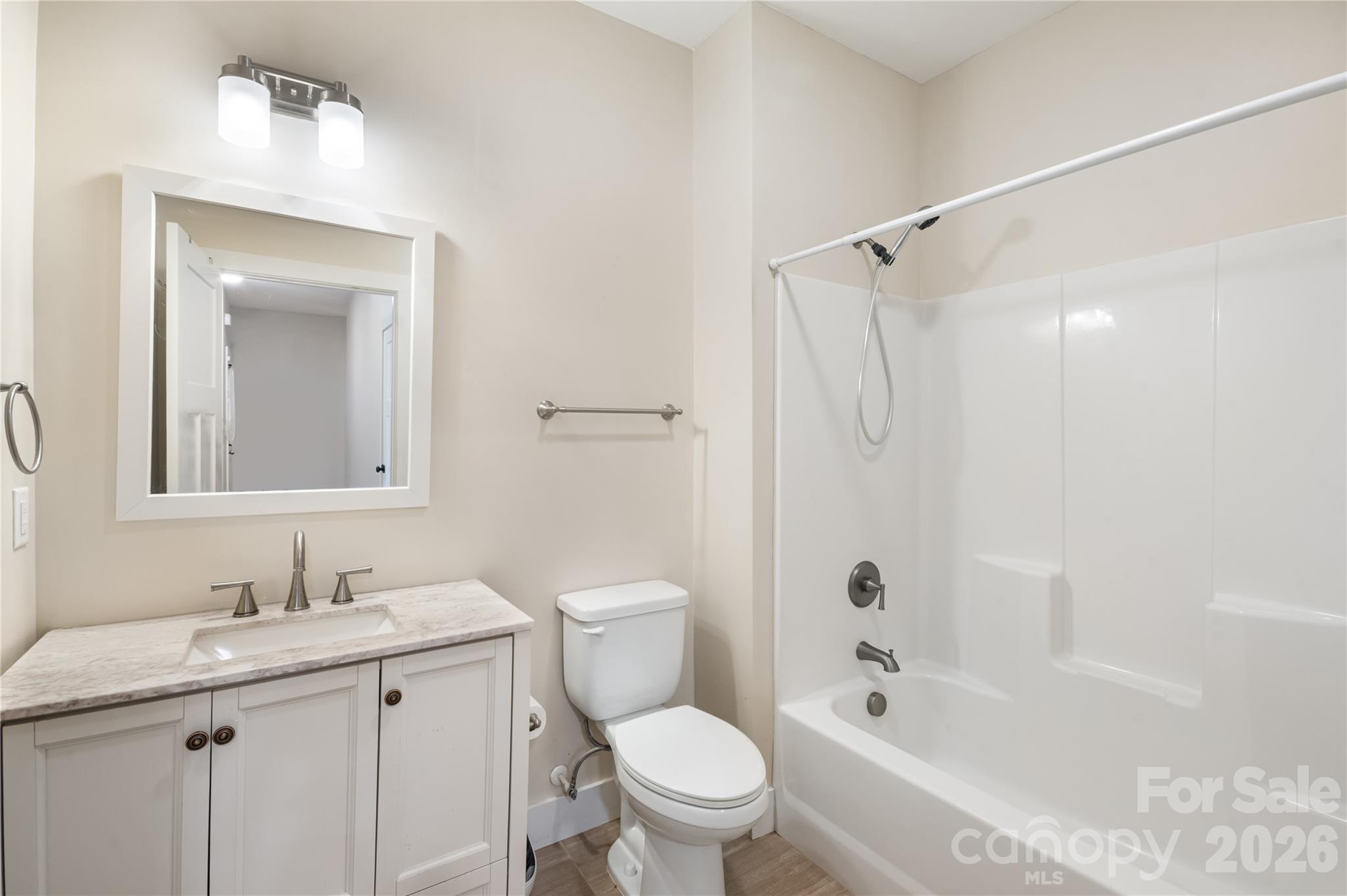 124 Foxden Drive 303 Property Photo 9