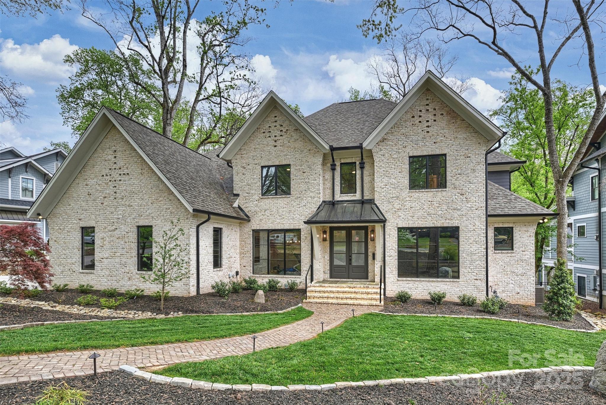 438 Wonderwood Drive Property Photo