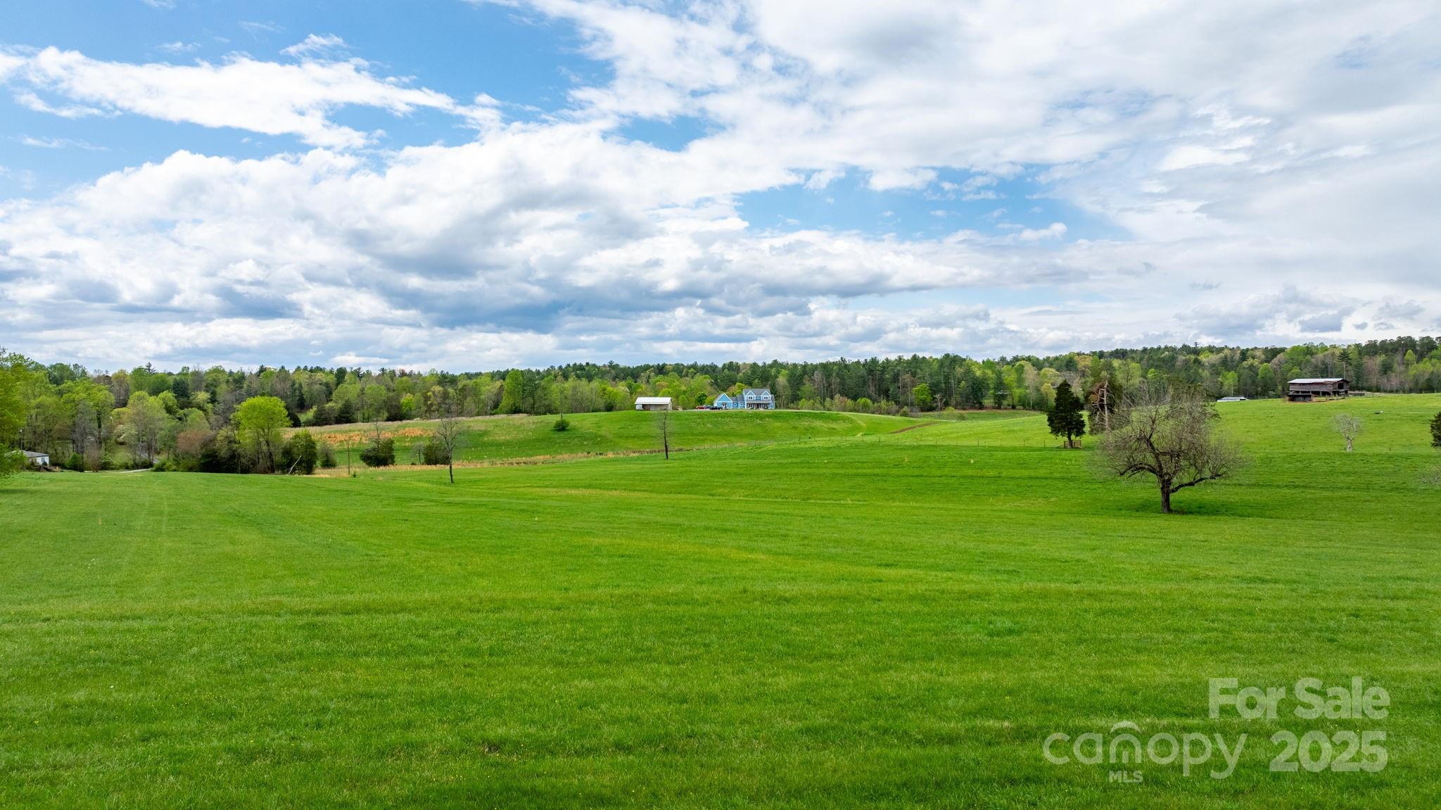 3795 Hartland Road #3 Property Photo 6