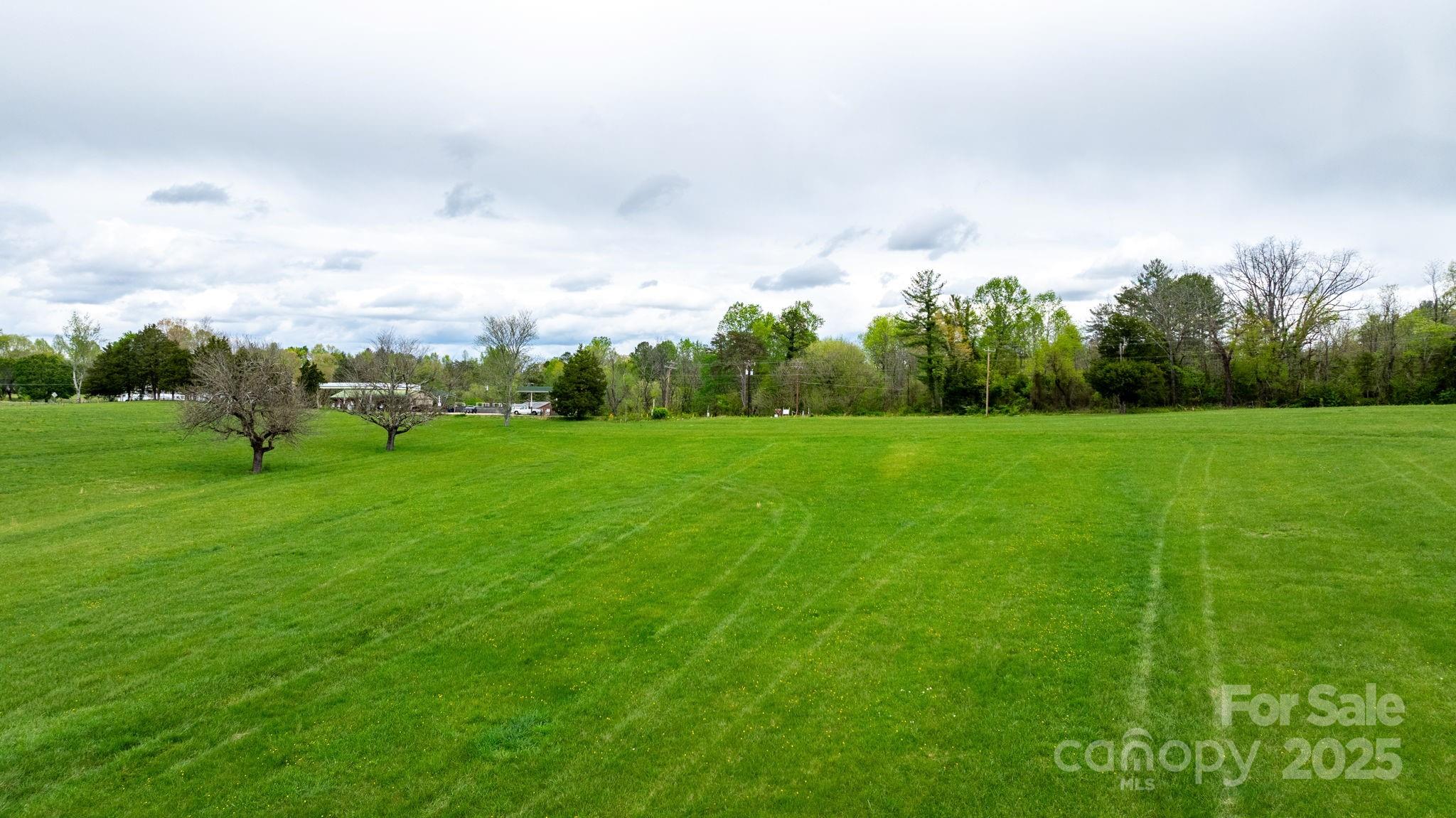 3795 Hartland Road #3 Property Photo 8