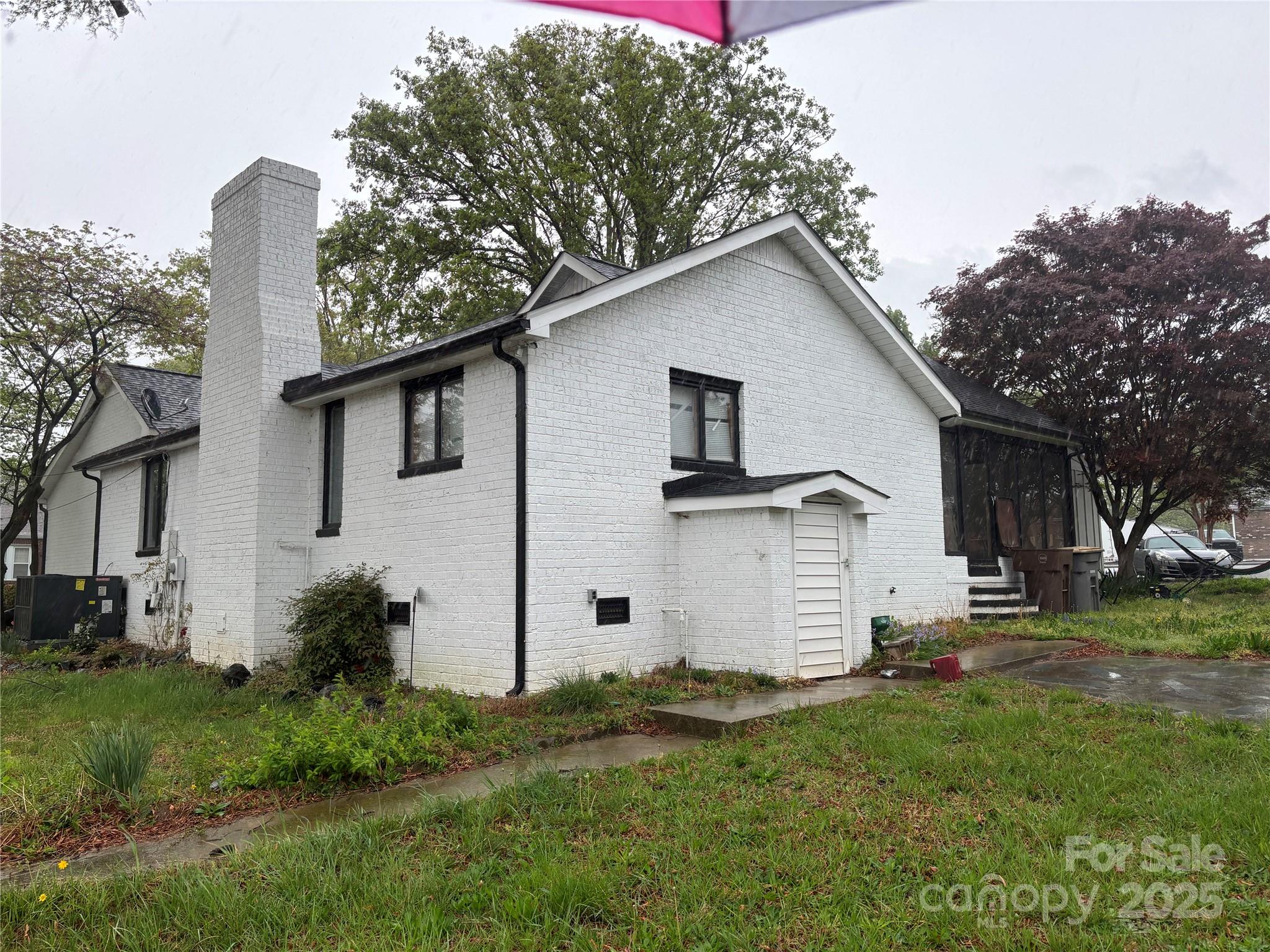 713 Sloop Avenue Property Photo 5
