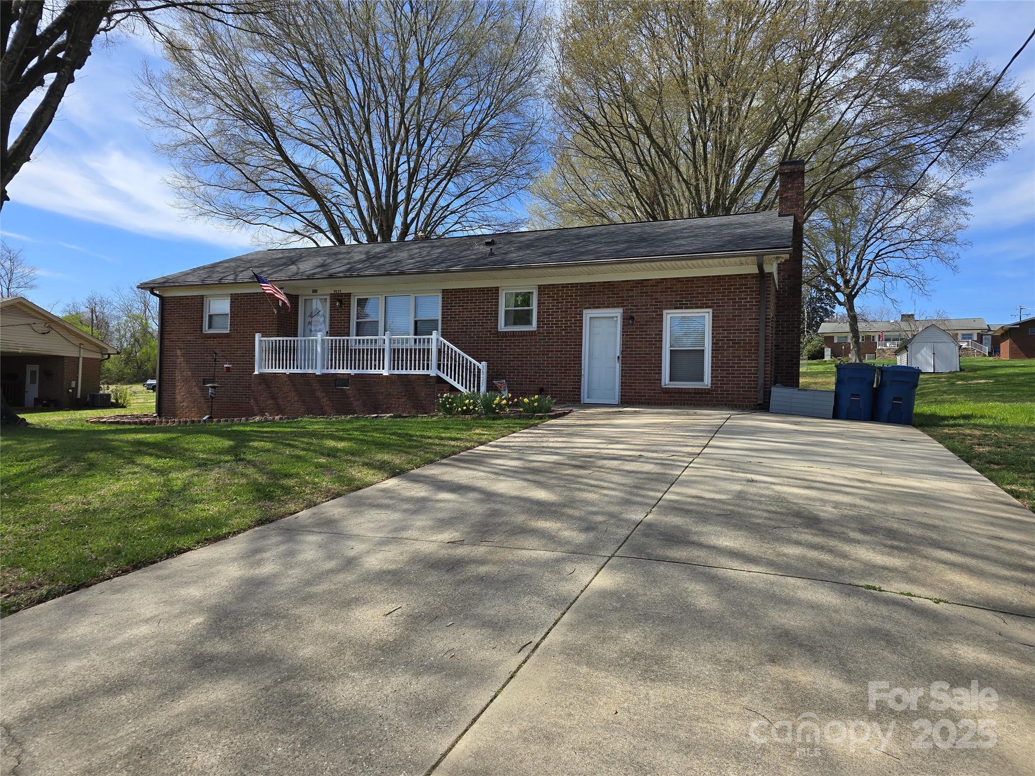 3025 School Street Property Photo