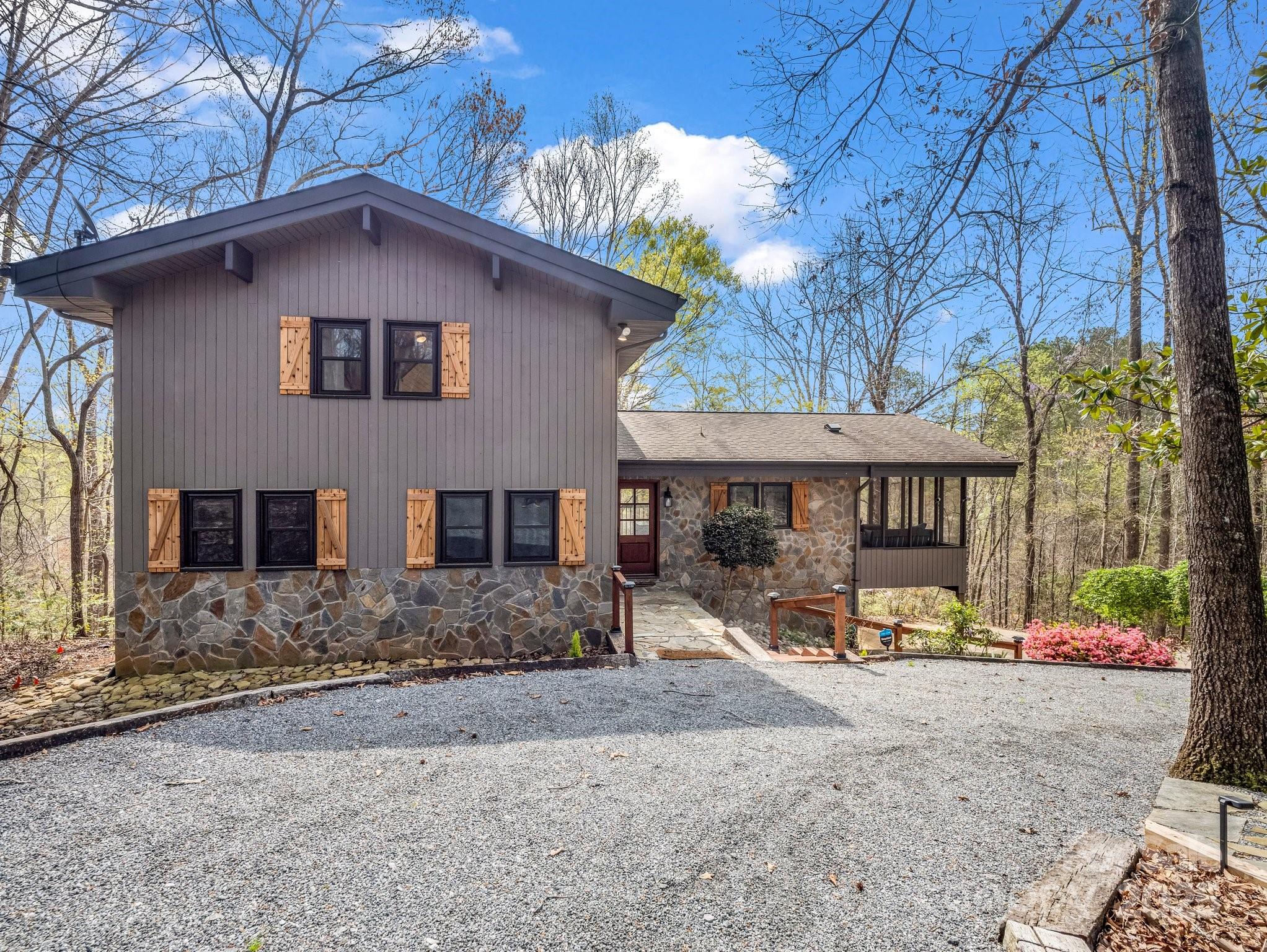 394 Jonathan Lane Property Photo