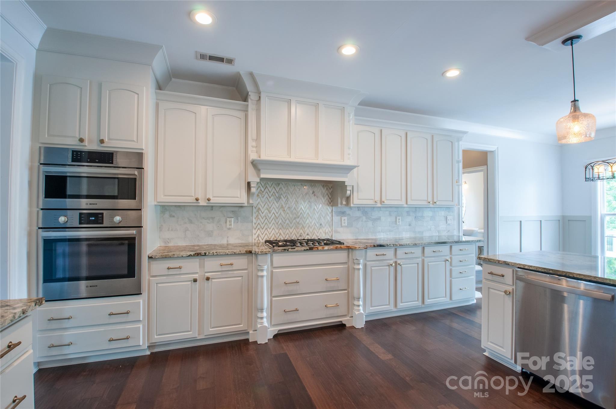 8810 Cool Meadow Drive Property Photo 1