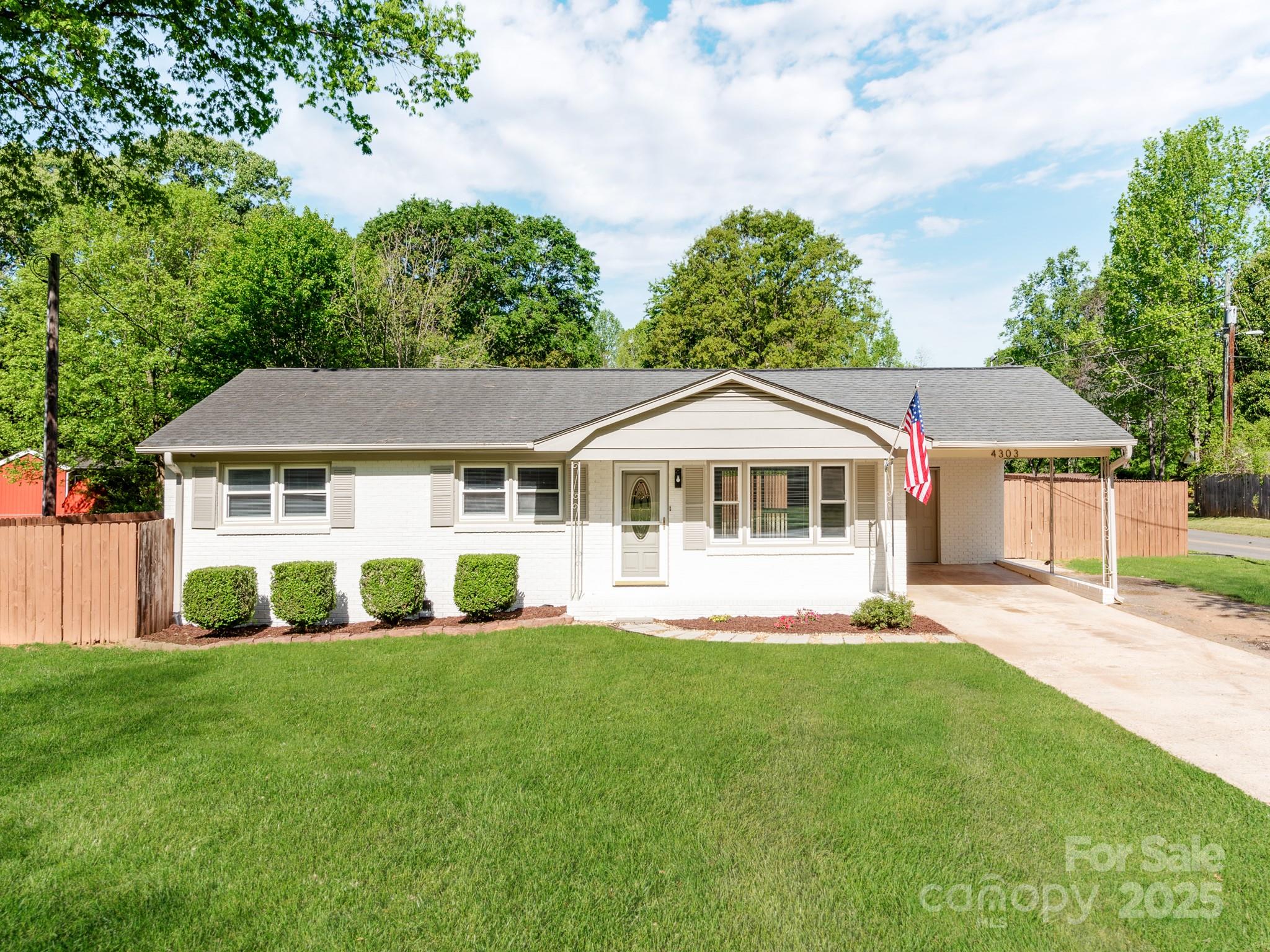 4303 Greenhaven Lane Property Photo