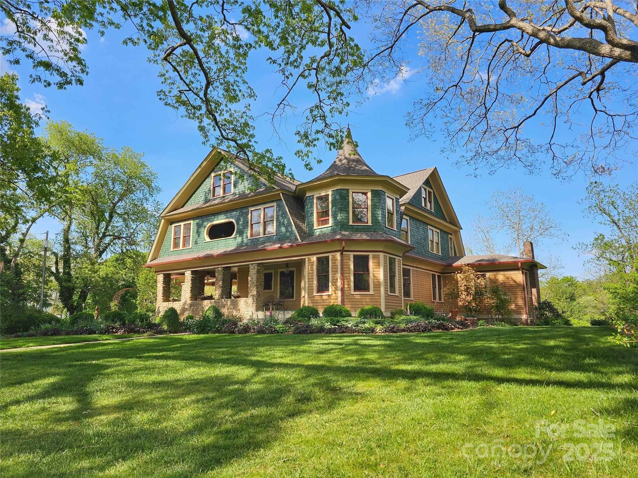 129 Woolsey Heights Property Photo