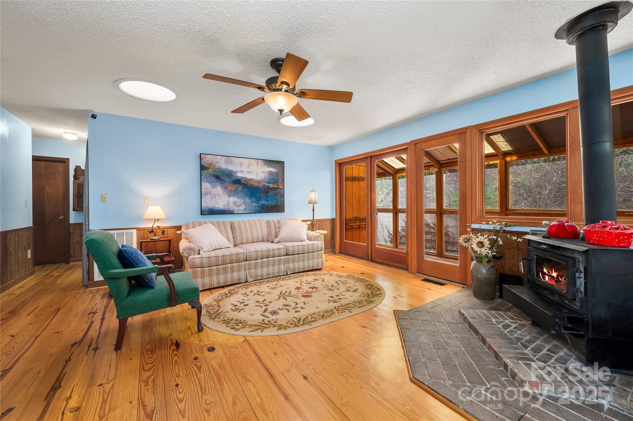 70 Fox Run Property Photo 4