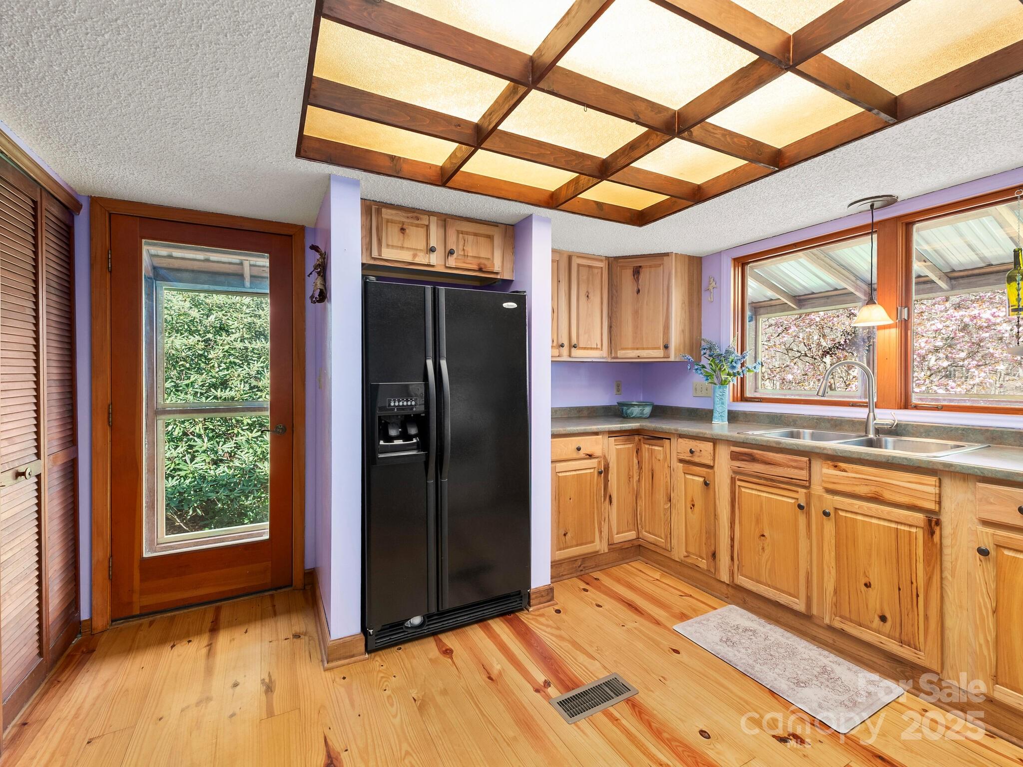 70 Fox Run Property Photo 6