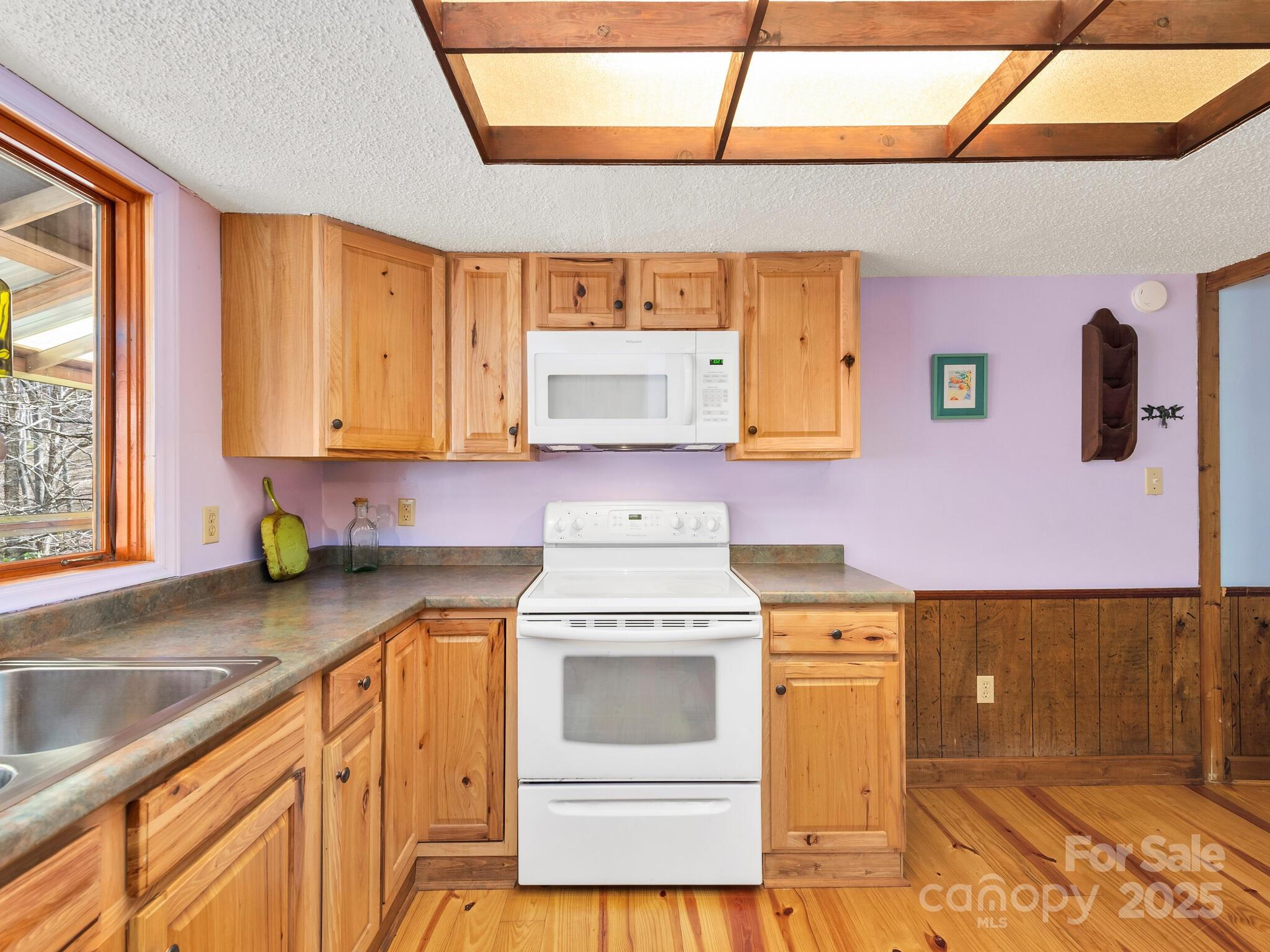 70 Fox Run Property Photo 8