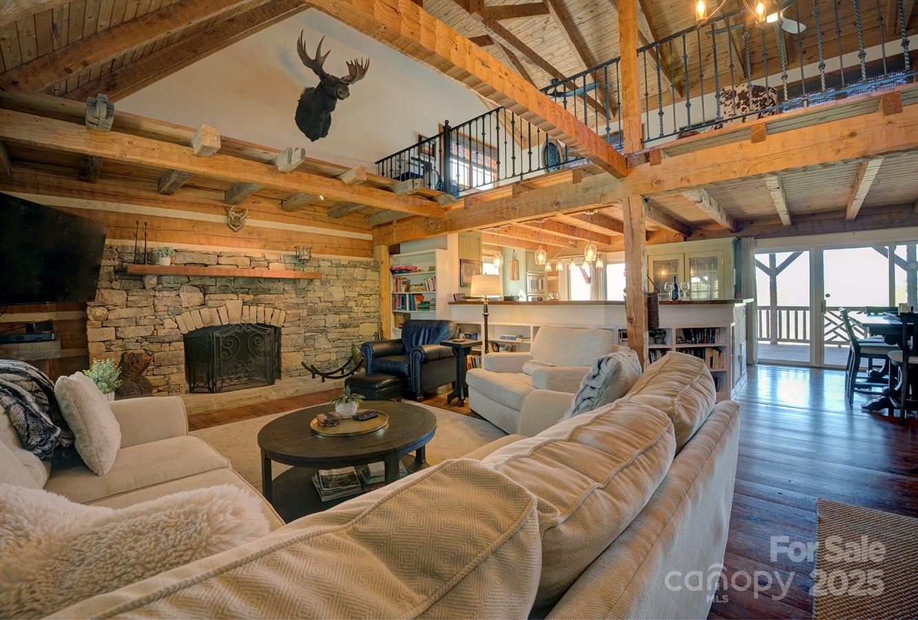 723 N Highland Road Property Photo 2