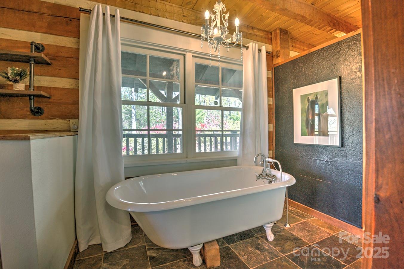 723 N Highland Road Property Photo 11