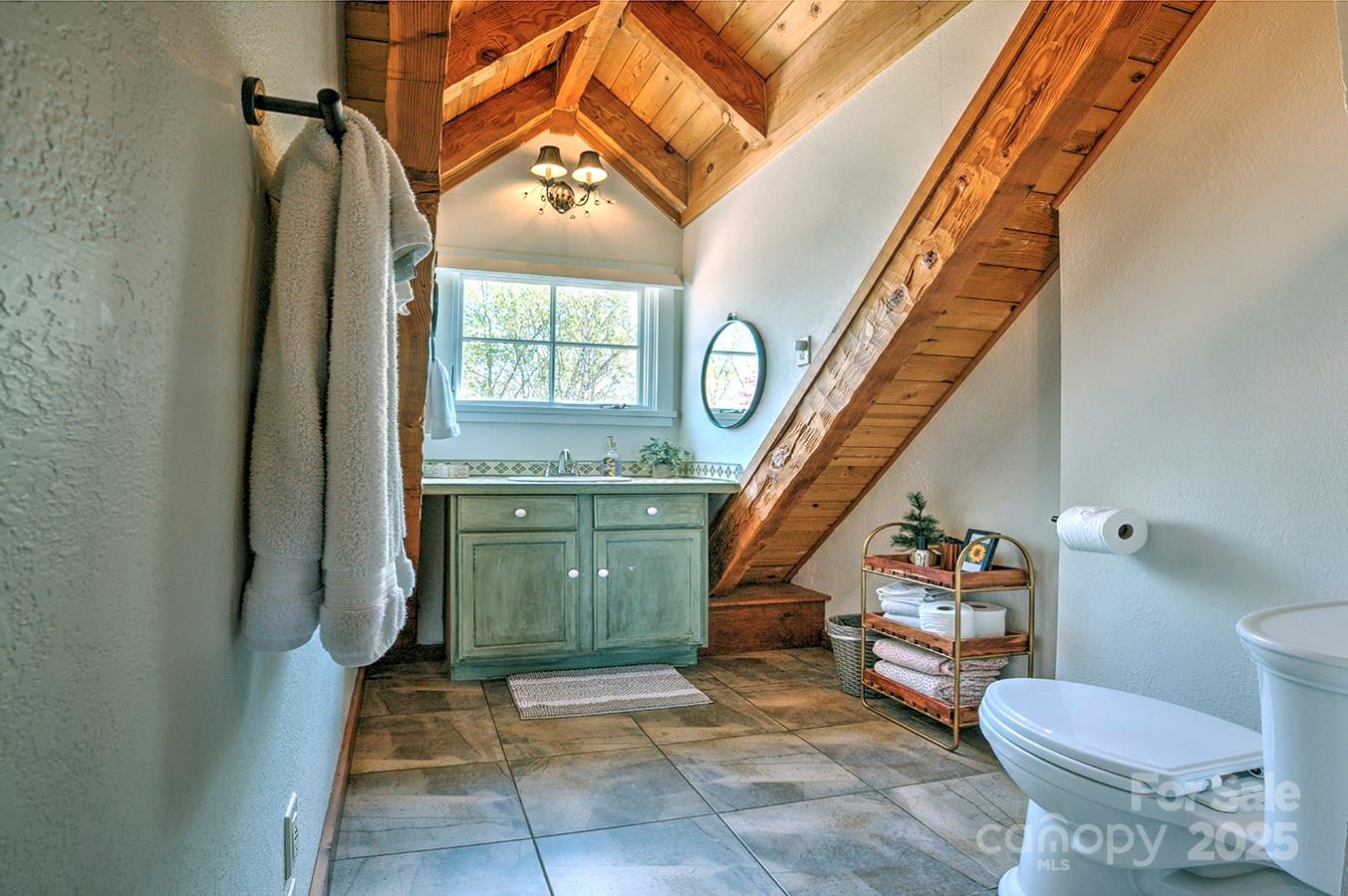 723 N Highland Road Property Photo 15