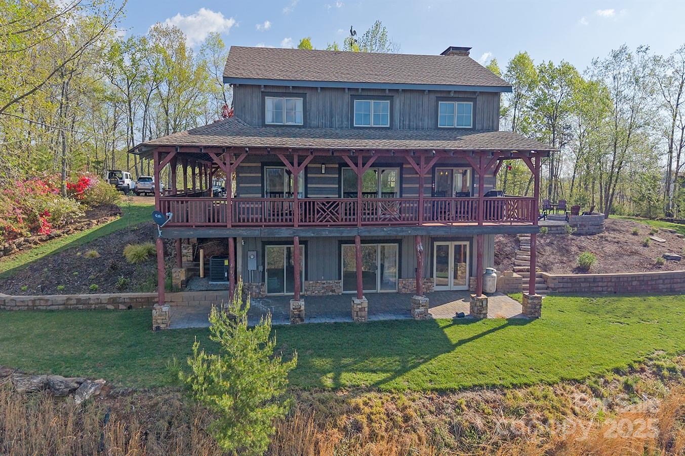 723 N Highland Road Property Photo 23