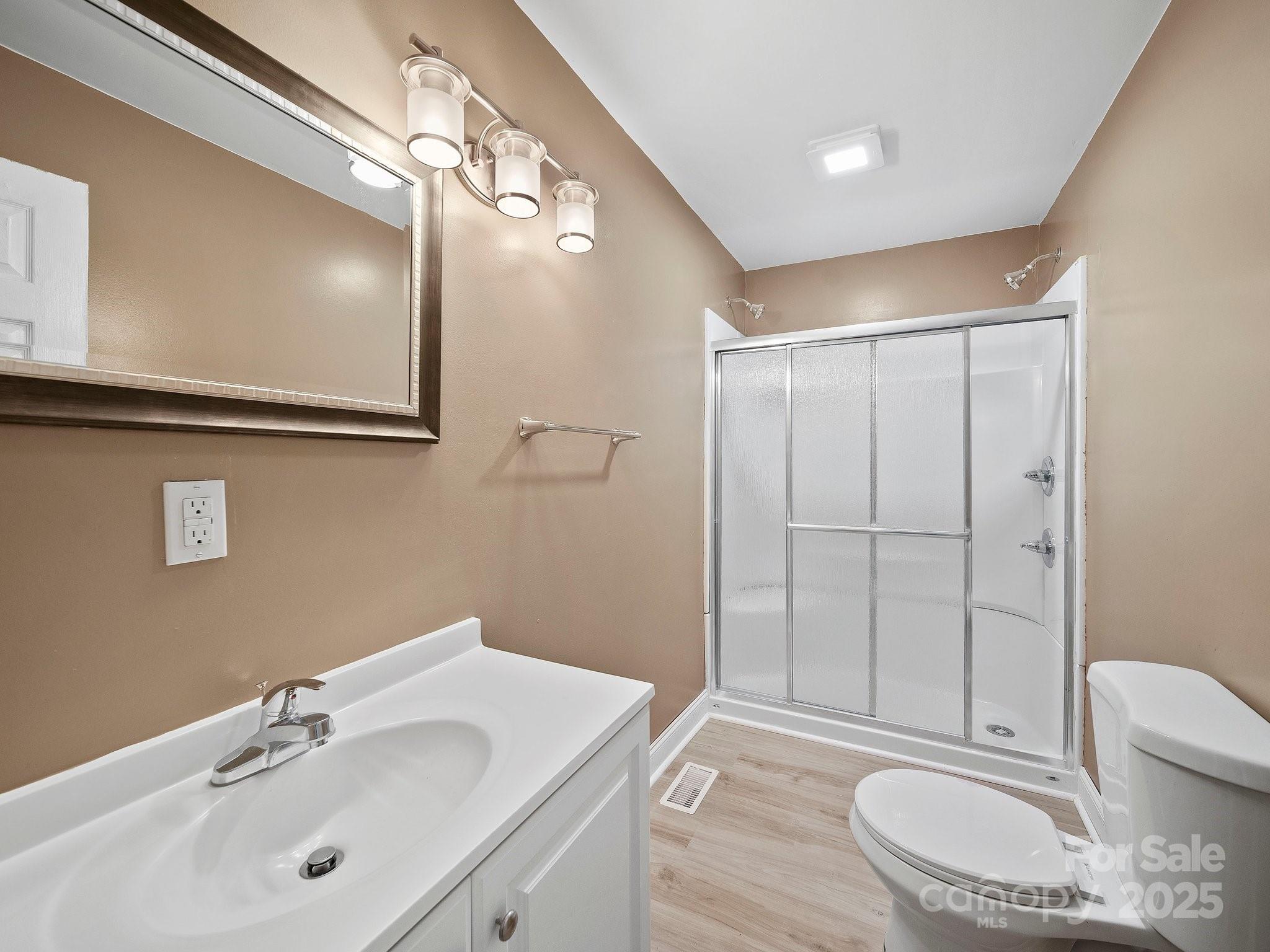 308 E Miller Street 1 Property Photo 25