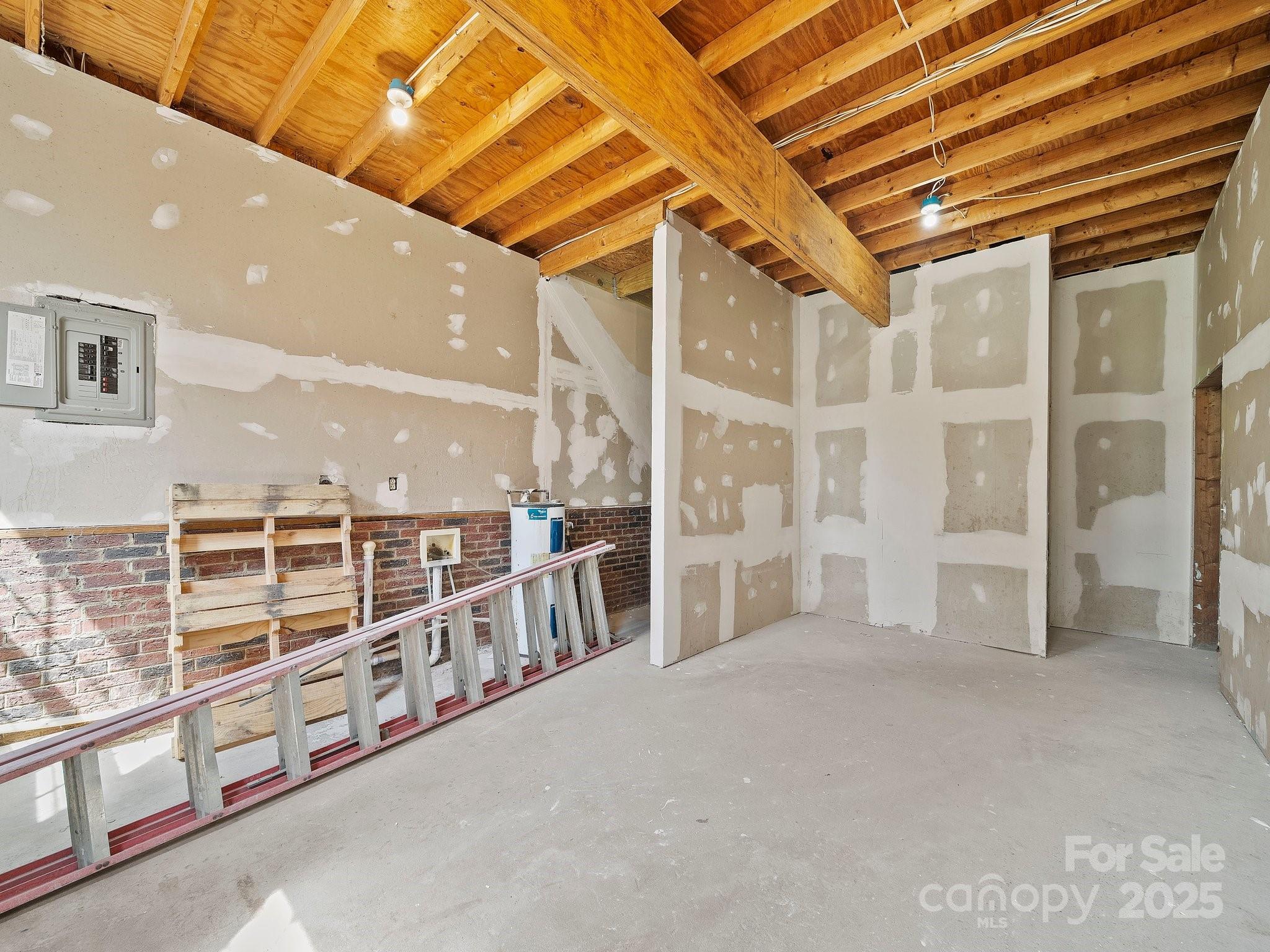 308 E Miller Street 1 Property Photo 43