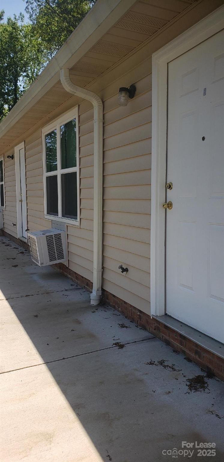 710 Cotton Street B Property Photo