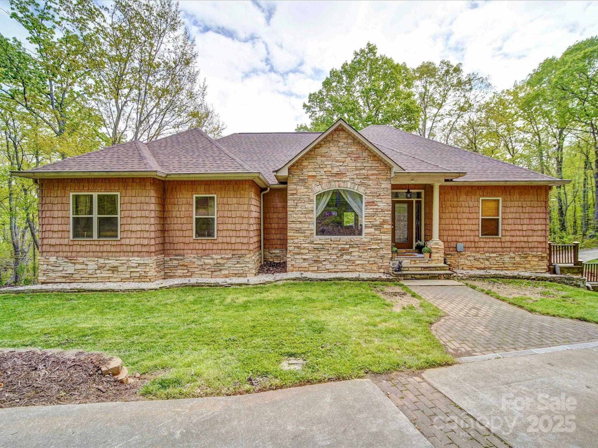 135 Boulder Ridge Drive Property Photo